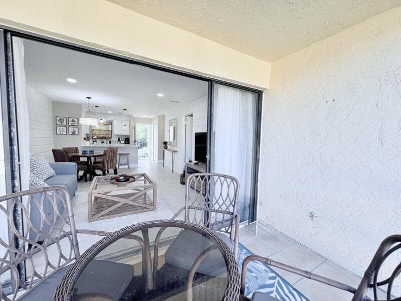 2050 Oleander Boulevard 2-205, Fort Pierce, FL 34950 — photo 10 of 19