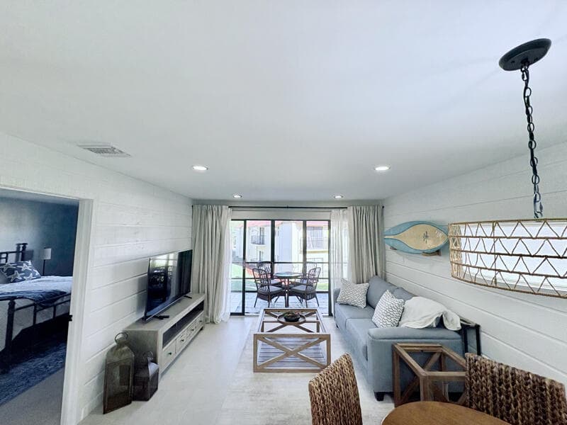 2050 Oleander Boulevard 2-205, Fort Pierce, FL 34950 — photo 11 of 19