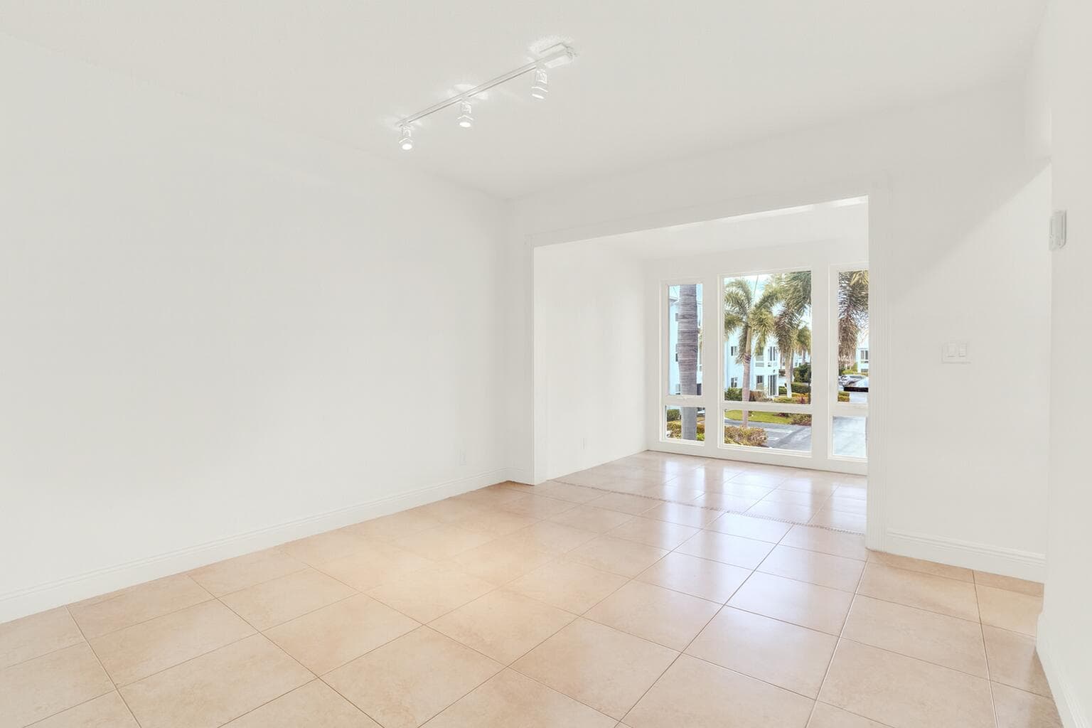 32 Colonial Club Drive 203, Boynton Beach, FL 33435 — photo 11 of 43