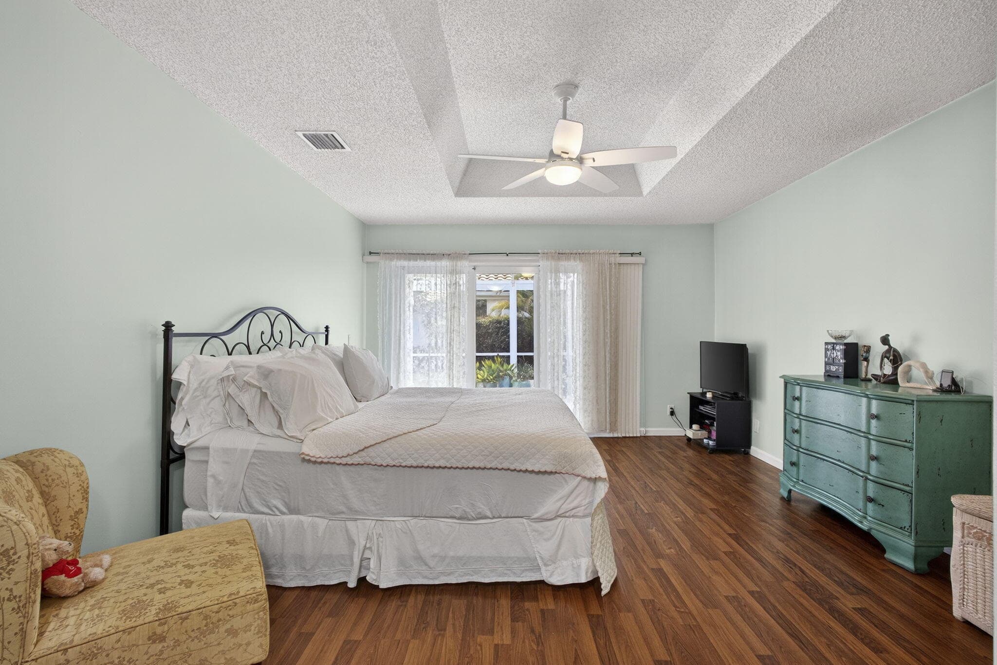 152 Eagleton Court, Palm Beach Gardens, FL 33418 — photo 13 of 79