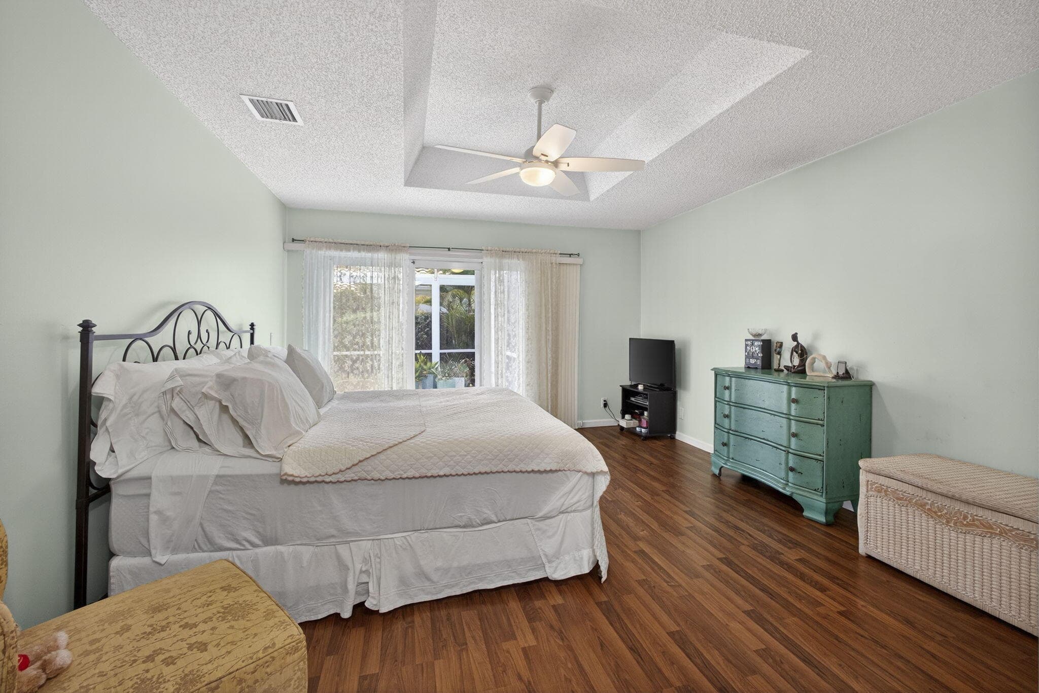 152 Eagleton Court, Palm Beach Gardens, FL 33418 — photo 14 of 79