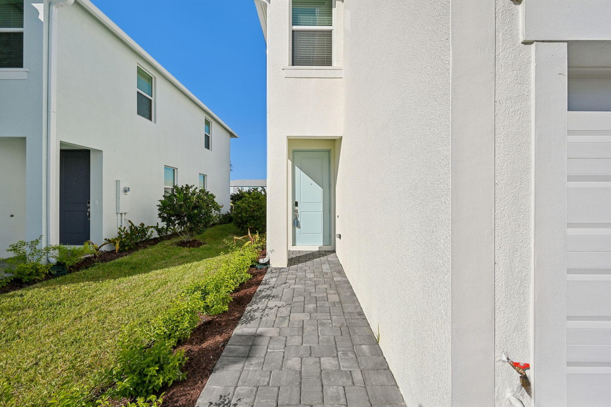 575 Salisbury Circle, Fort Pierce, FL 34982 — photo 5 of 35
