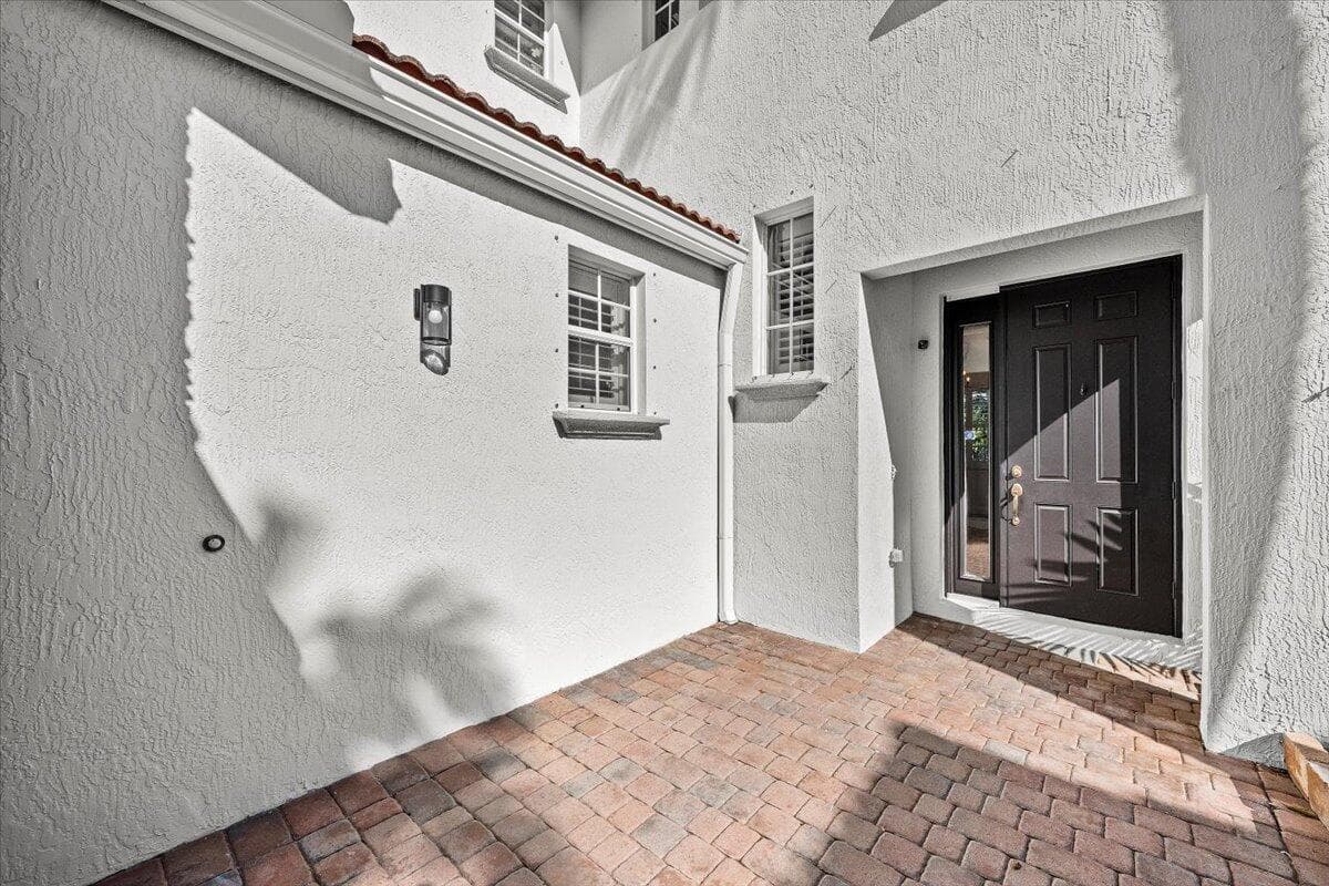 1062 Vintner Boulevard, Palm Beach Gardens, FL 33410 — photo 5 of 101