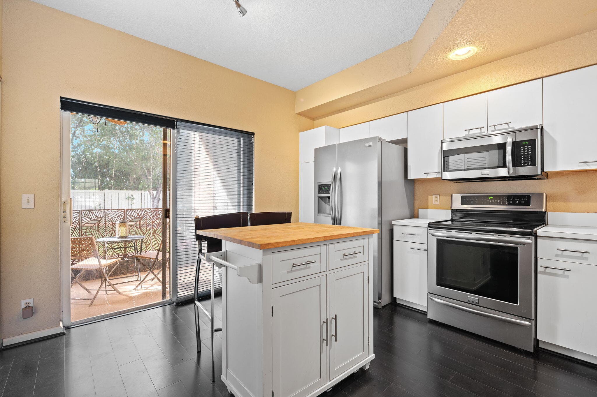 5628 NW 99th Lane, Coral Springs, FL 33076 — photo 9 of 25