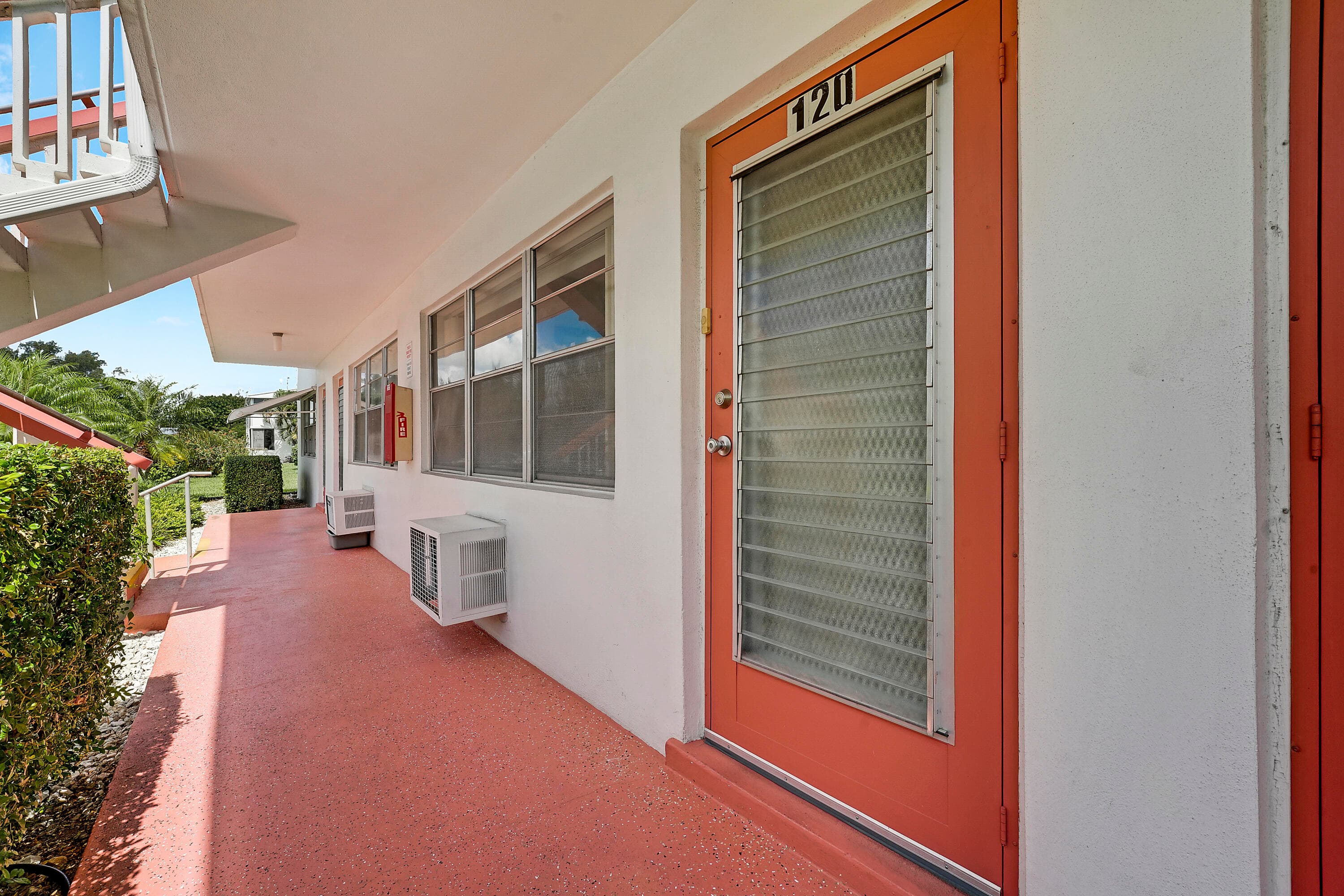 120 Windsor F, West Palm Beach, FL 33417 — photo 4 of 19