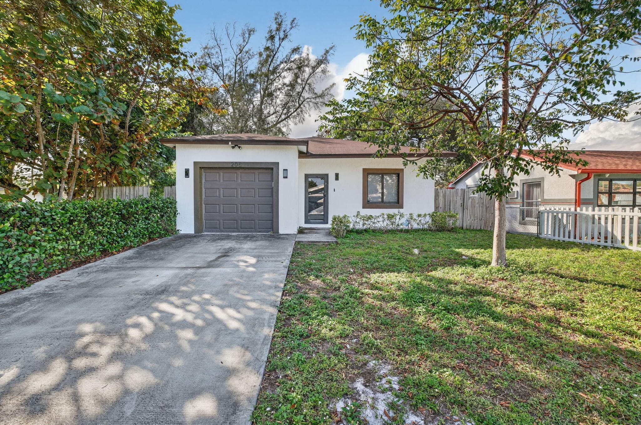 205 NW 27th Terrace, Fort Lauderdale, FL 33311 — photo 2 of 36