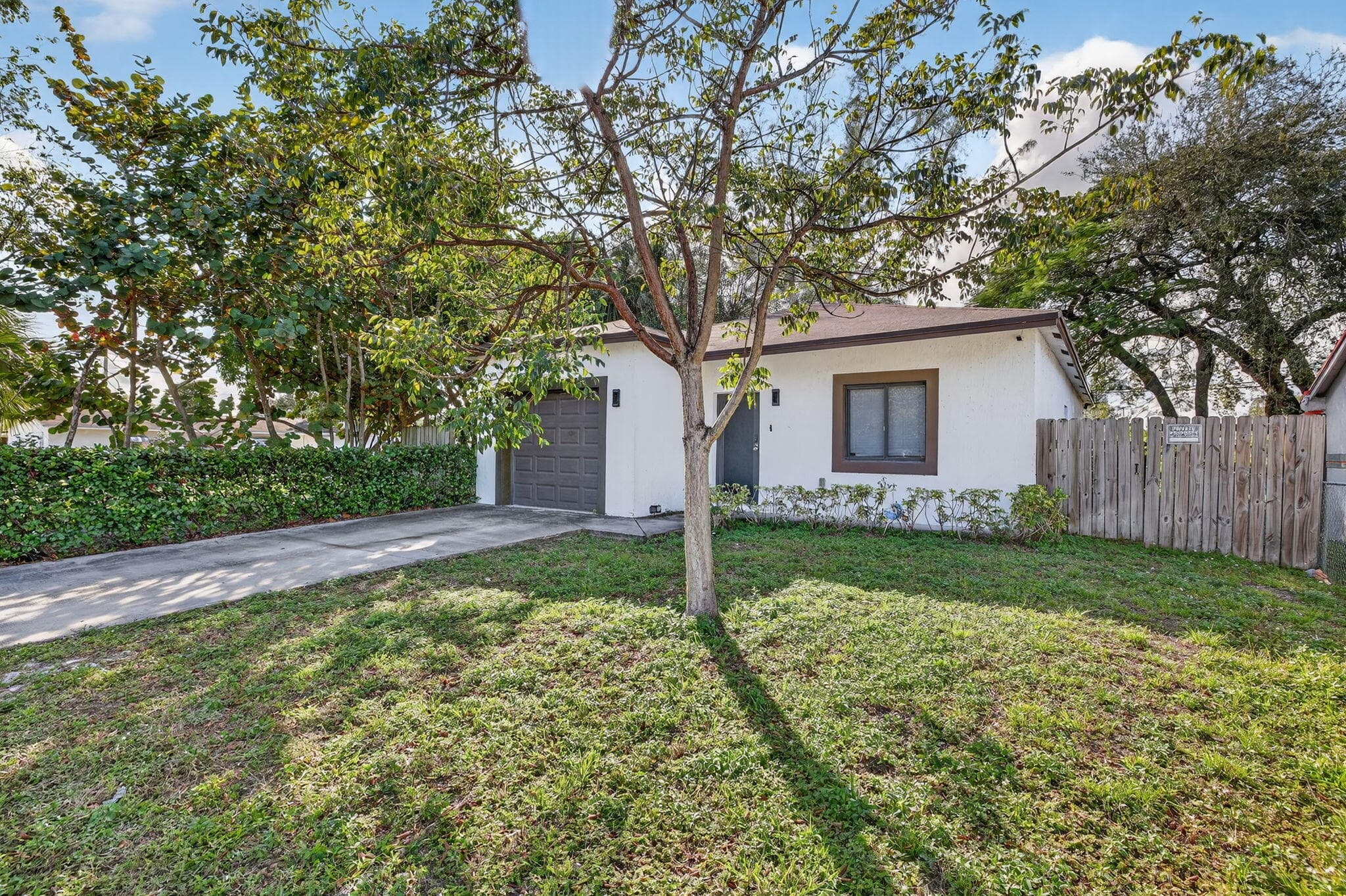205 NW 27th Terrace, Fort Lauderdale, FL 33311 — photo 4 of 36