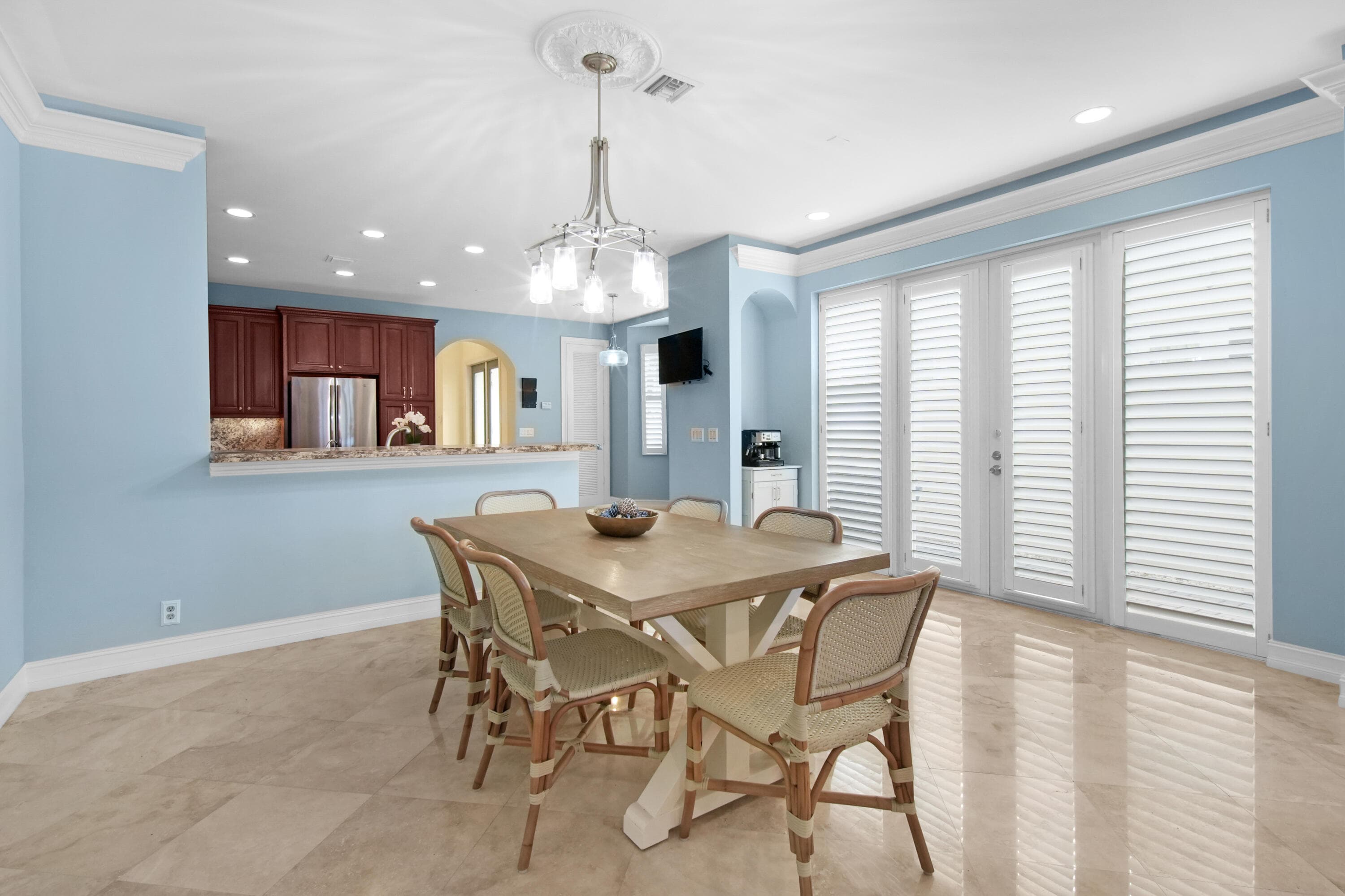 814 N Victoria Park Road, Fort Lauderdale, FL 33304 — photo 11 of 41