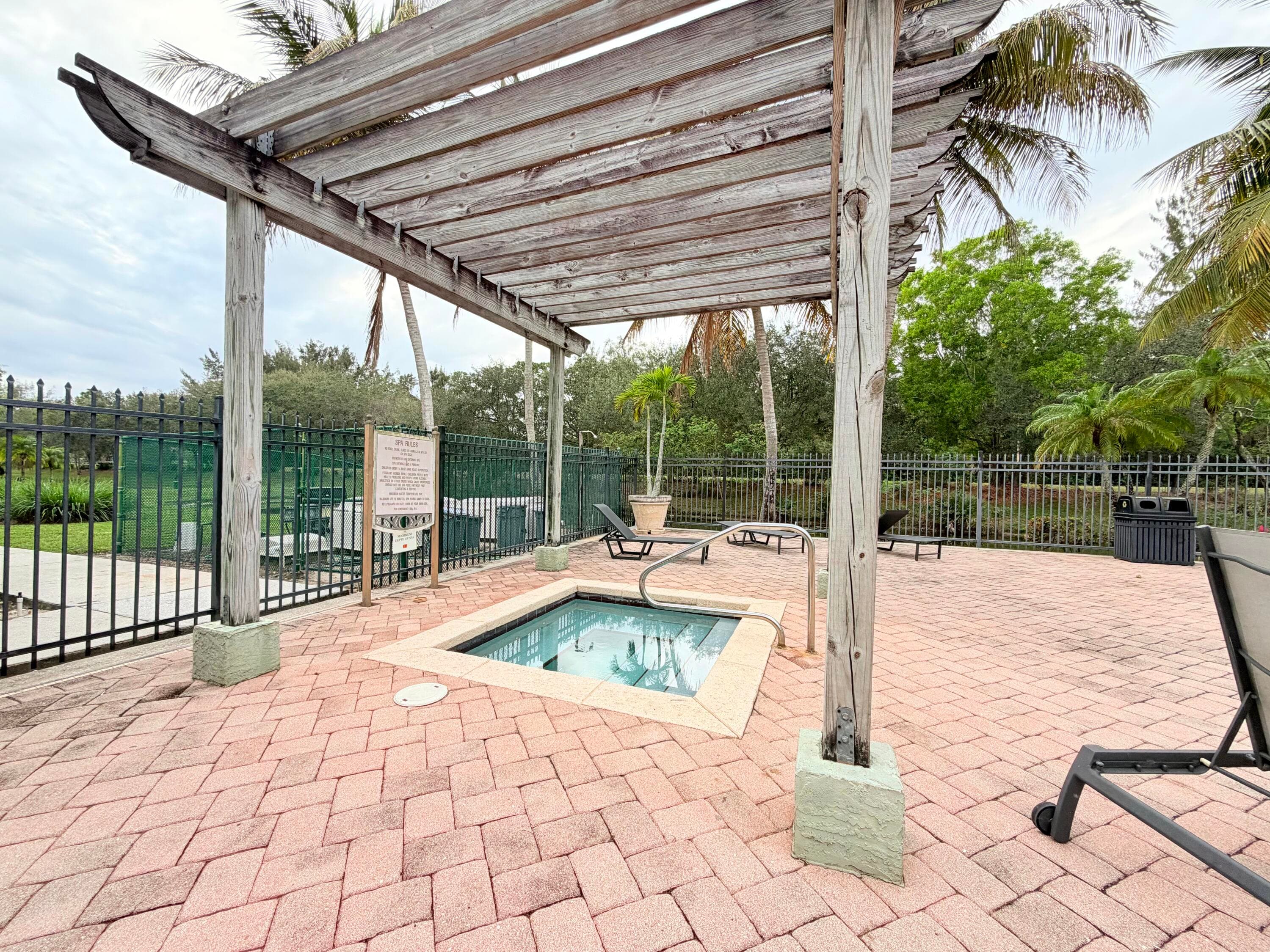 330 Crestwood Circle N 202, Royal Palm Beach, FL 33411 — photo 4 of 31