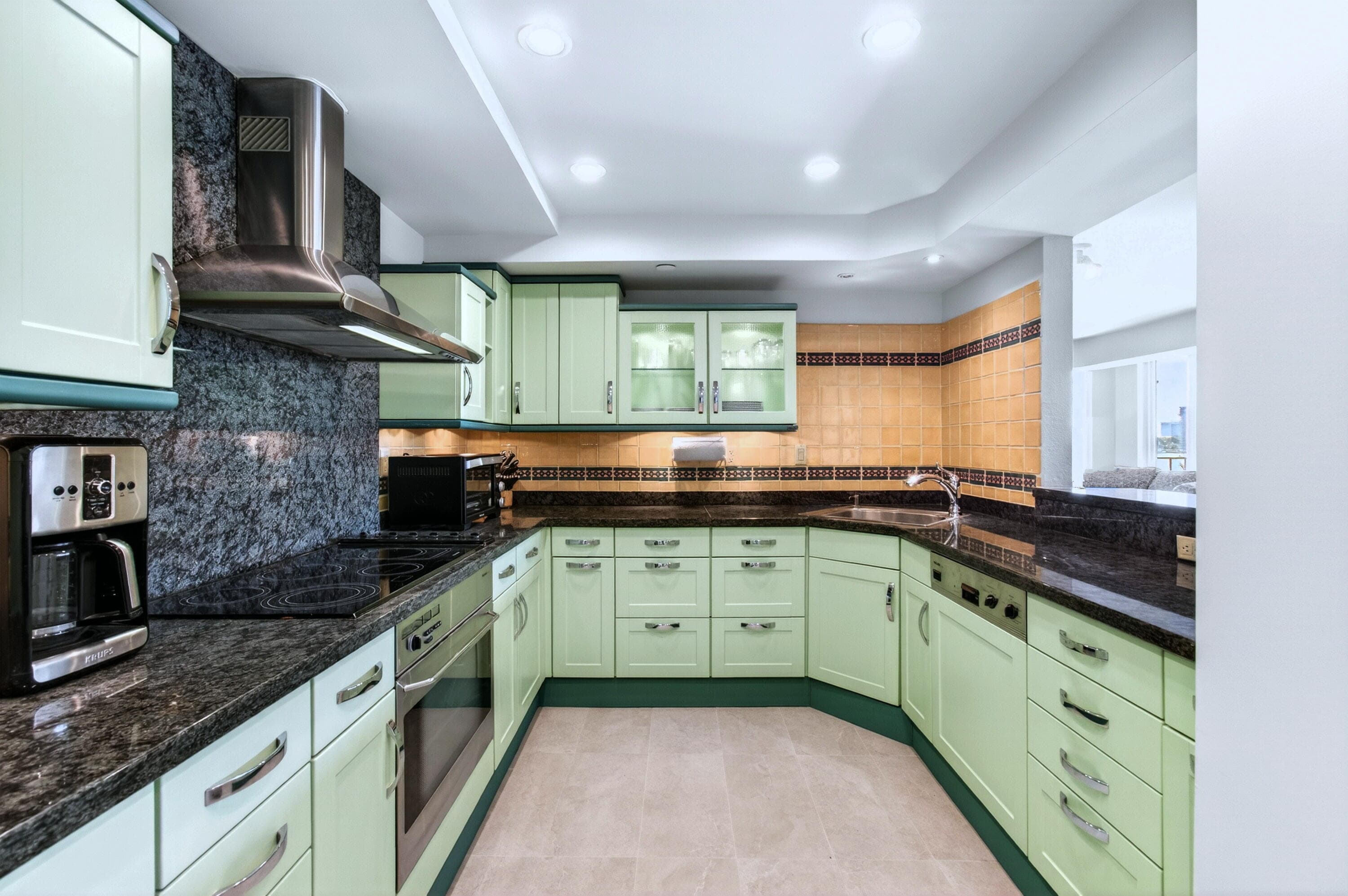 140 SE 5th Avenue 448, Boca Raton, FL 33432 — photo 9 of 36
