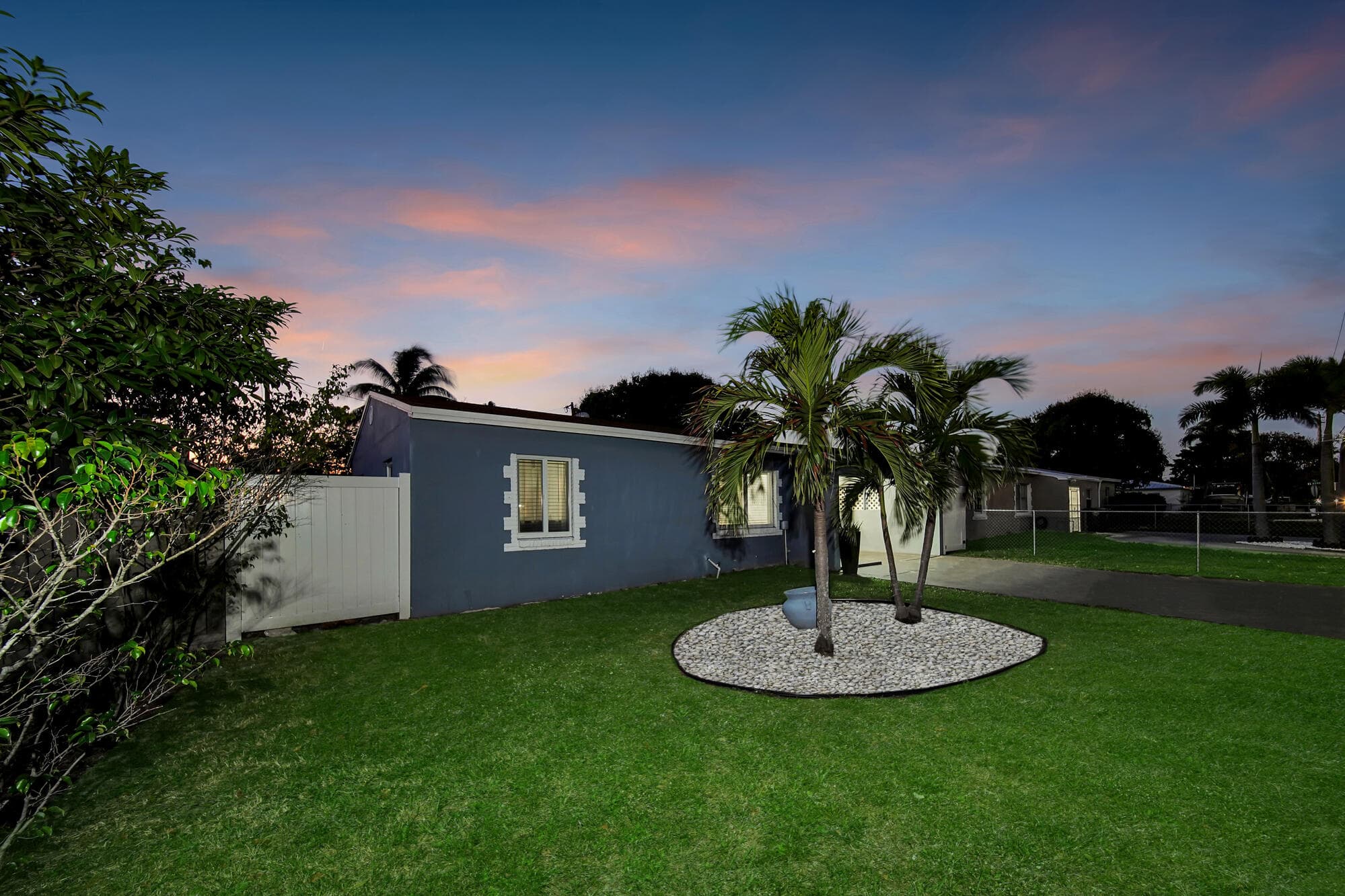 3331 Lake Avenue, West Palm Beach, FL 33405 — photo 29 of 31