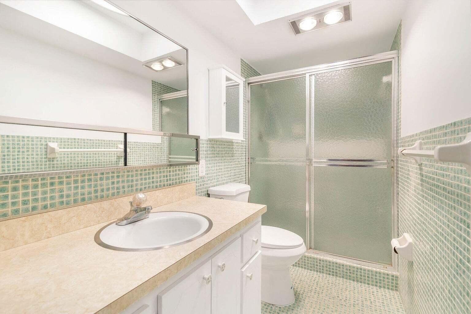 907 Marina Drive 402, North Palm Beach, FL 33408 — photo 18 of 52