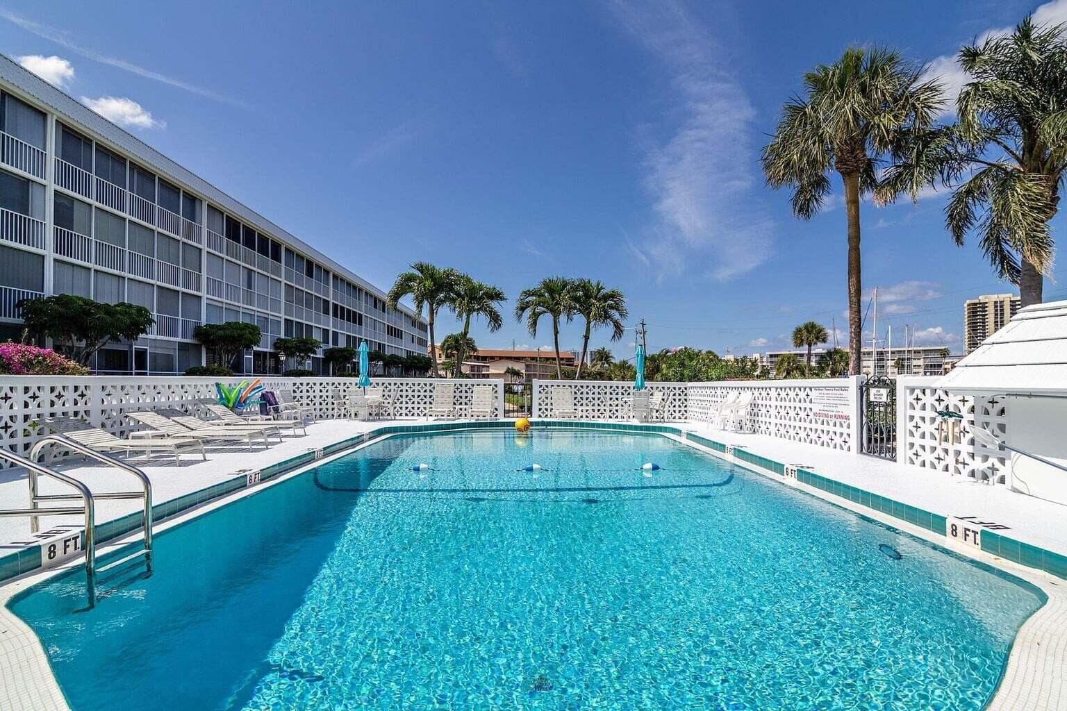 907 Marina Drive 402, North Palm Beach, FL 33408 — photo 28 of 52