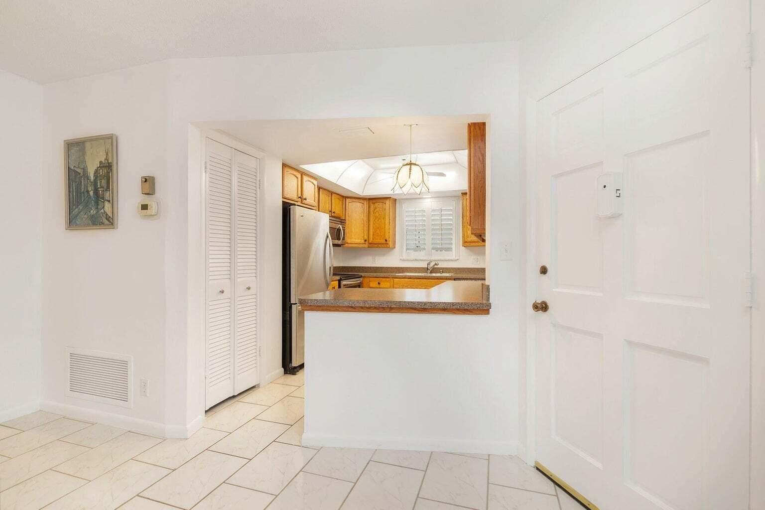 907 Marina Drive 402, North Palm Beach, FL 33408 — photo 29 of 52