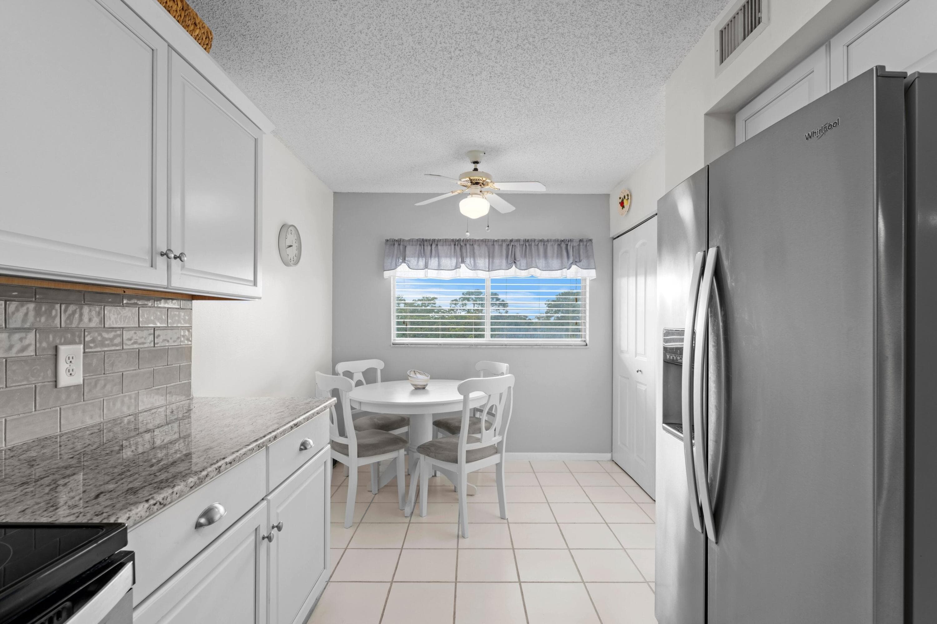 4735 Lucerne Lakes Boulevard 402, Lake Worth, FL 33467 — photo 10 of 28