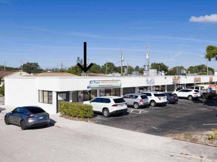 2101 N Dixie Highway 2101, Lake Worth Beach, FL 33460 — photo 2 of 9