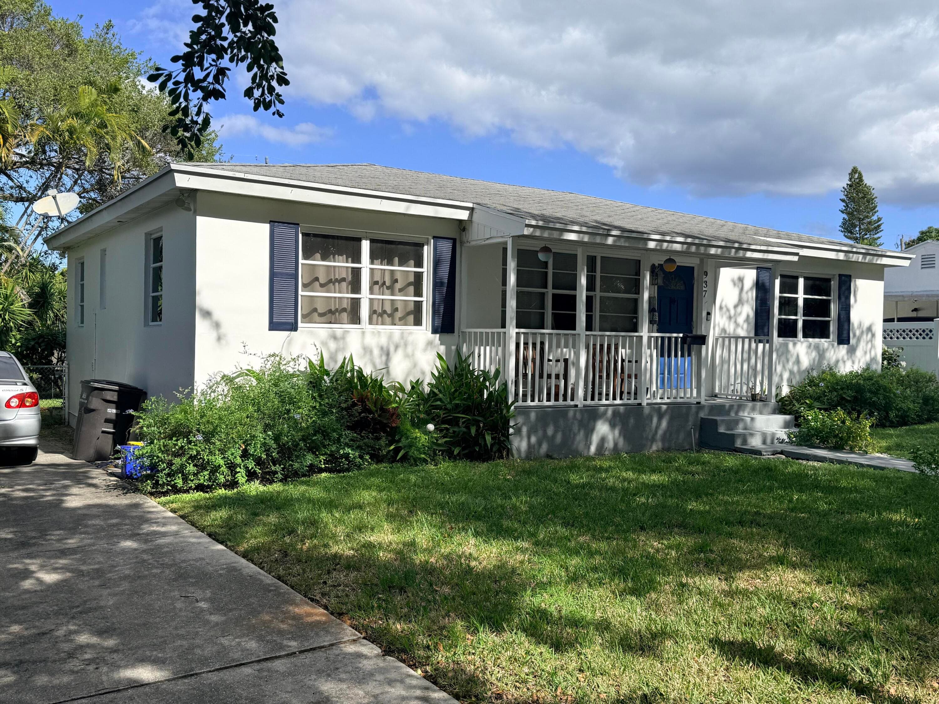 937 Upland Road, West Palm Beach, FL 33401 — photo 1 of 4