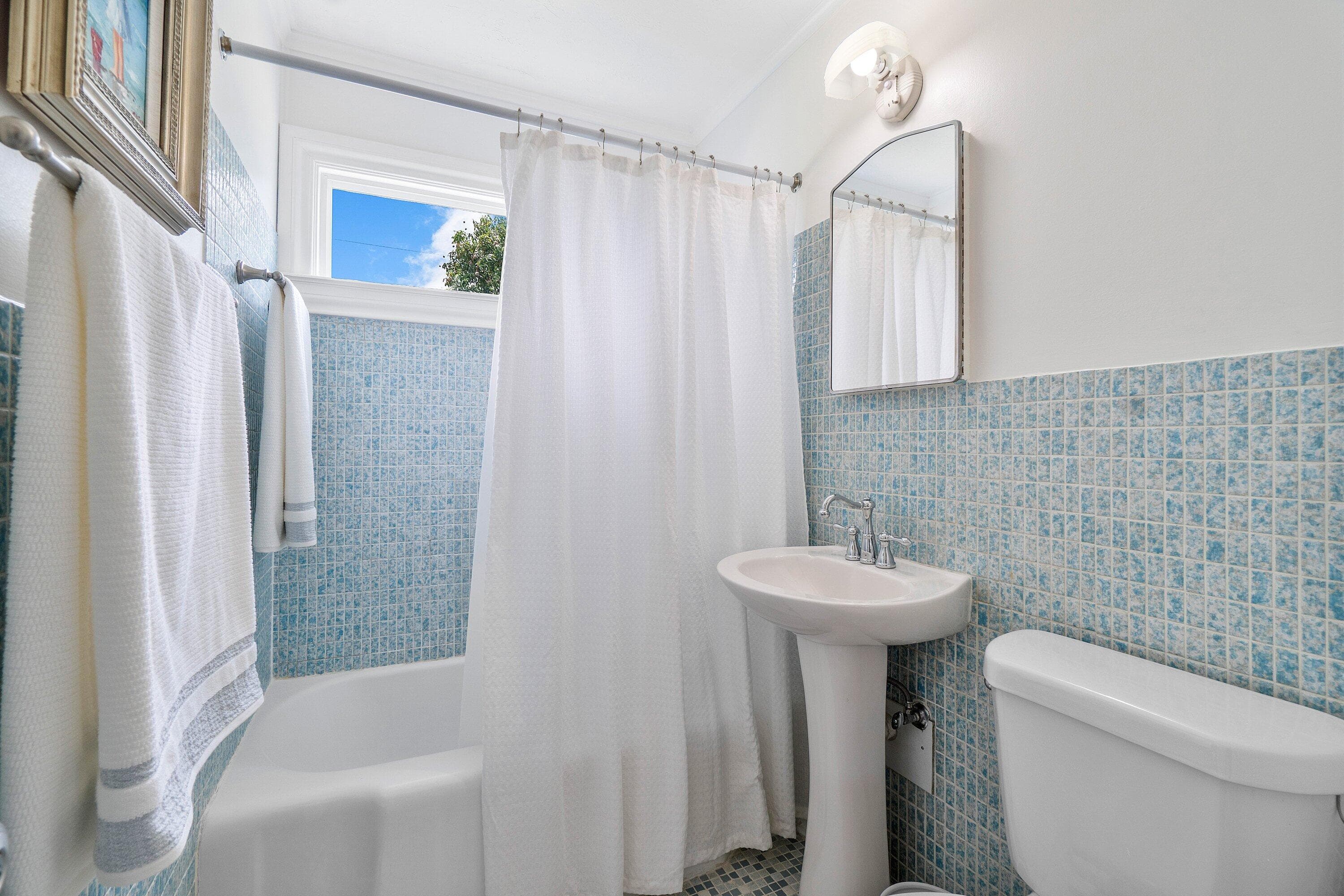 816 Avon Road, West Palm Beach, FL 33401 — photo 9 of 19