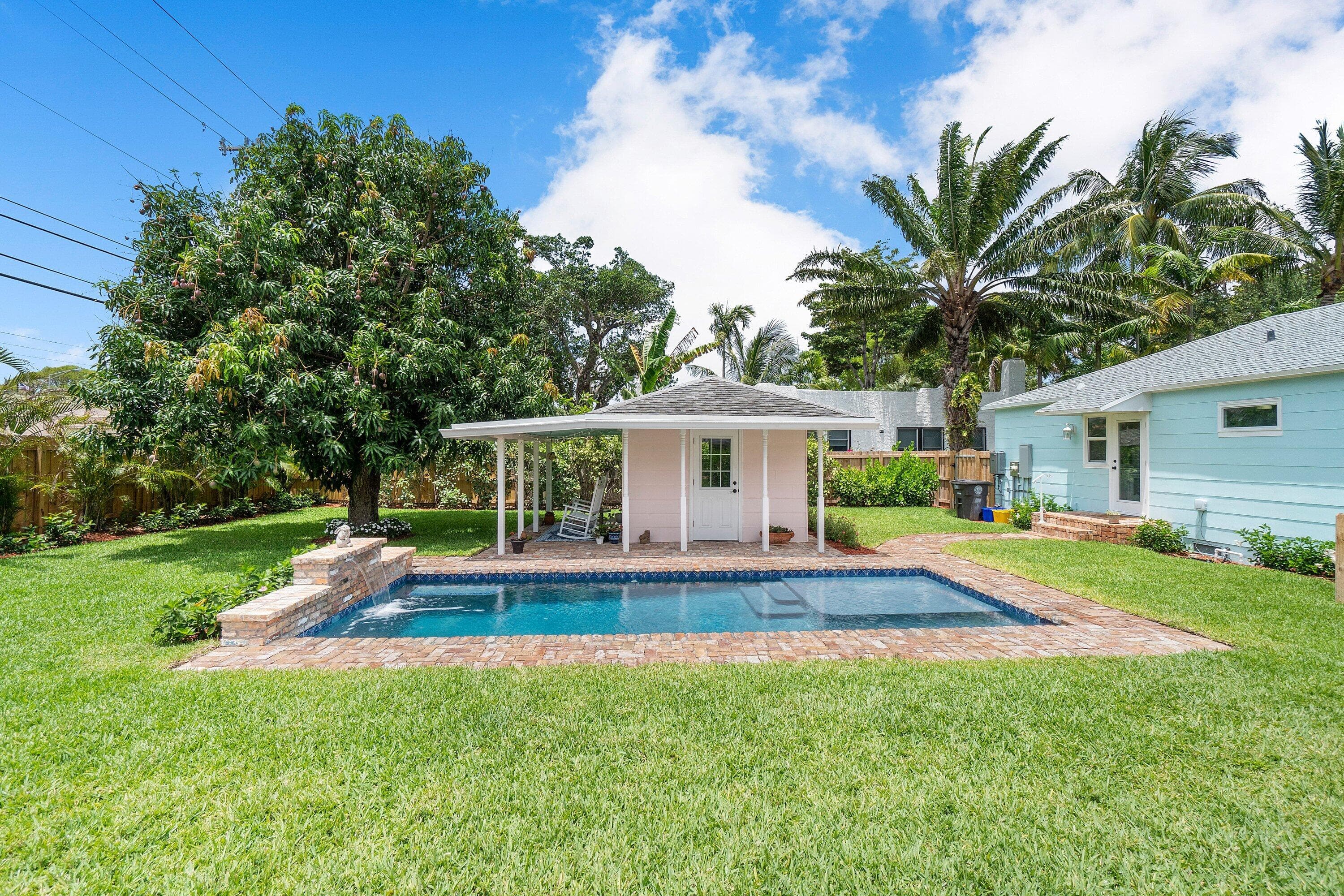 816 Avon Road, West Palm Beach, FL 33401 — photo 14 of 19