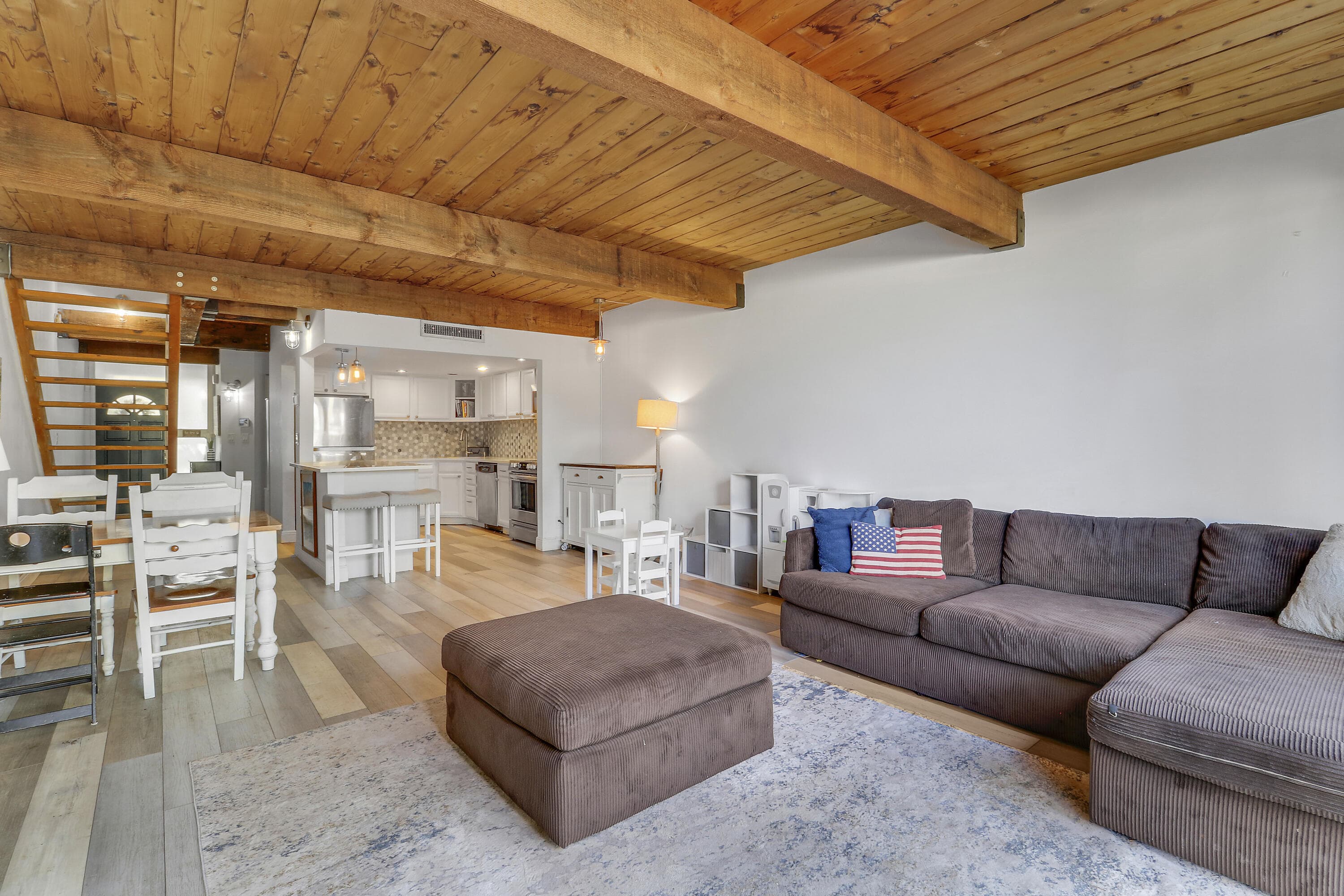 4801 NW 2nd Avenue 101, Boca Raton, FL 33431 — photo 13 of 31