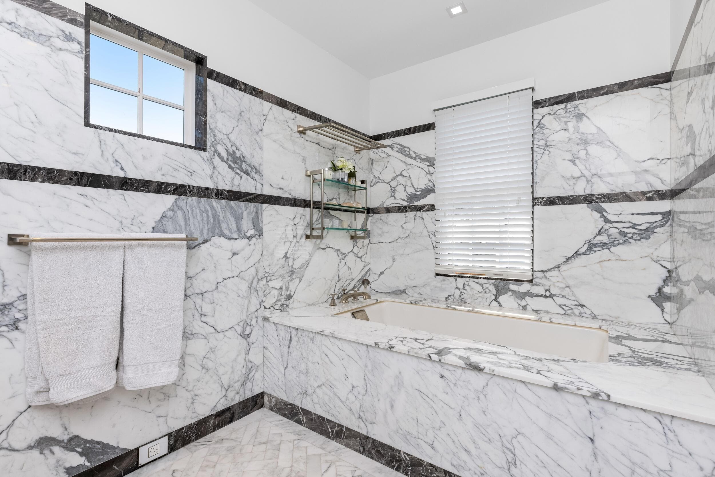 1053 N Lake Way, Palm Beach, FL 33480 — photo 41 of 82