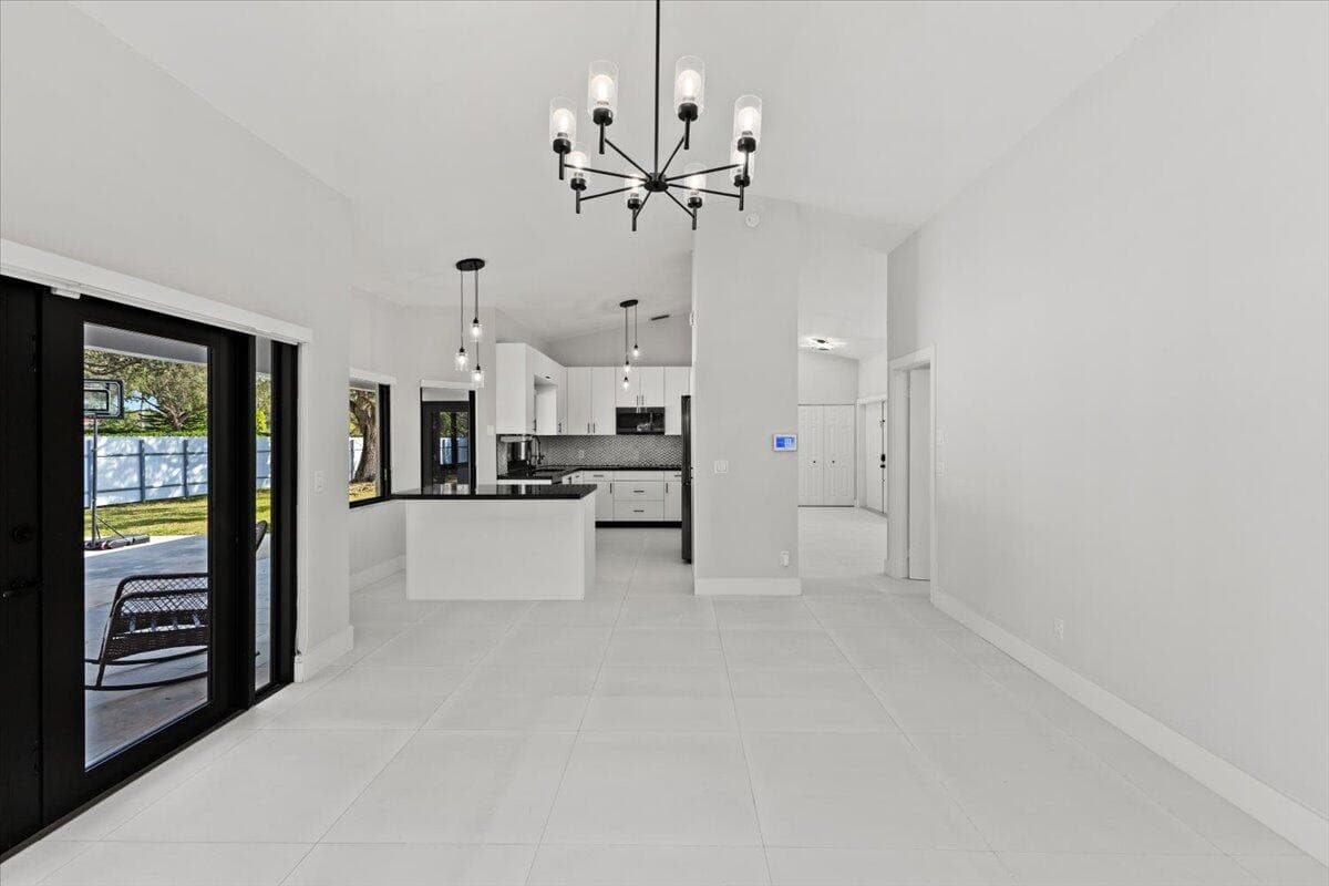 20221 NW 8th Street, Pembroke Pines, FL 33029 — photo 4 of 41