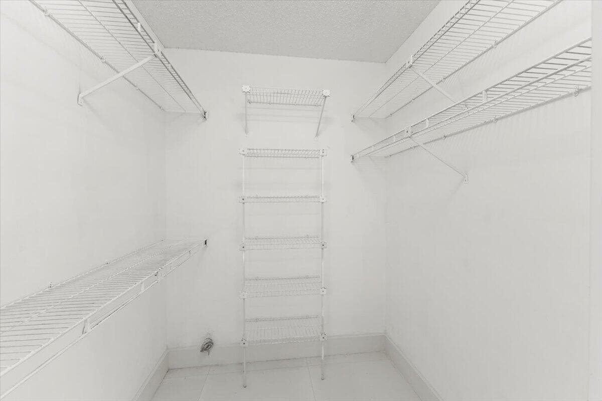 20221 NW 8th Street, Pembroke Pines, FL 33029 — photo 17 of 41