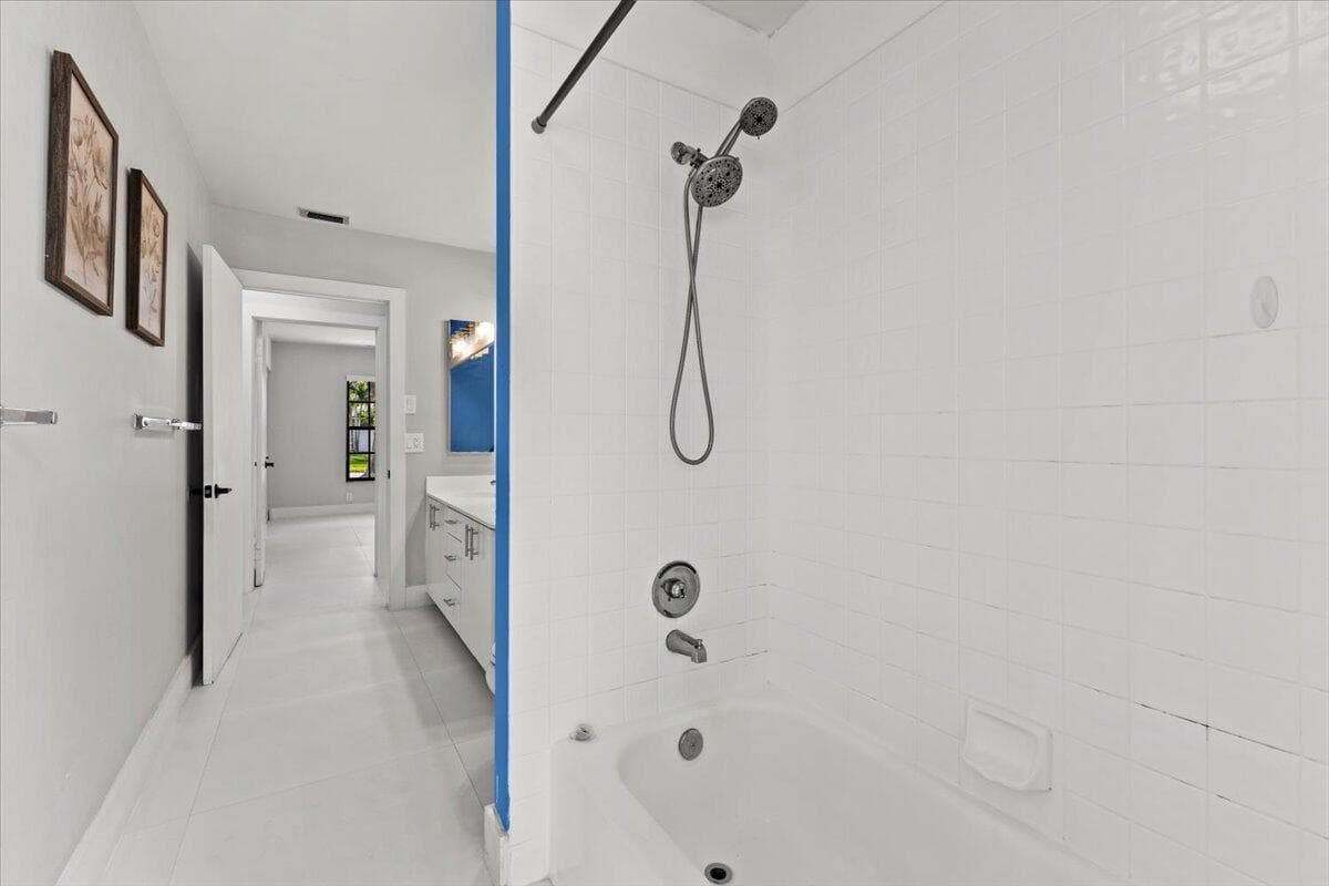 20221 NW 8th Street, Pembroke Pines, FL 33029 — photo 19 of 41