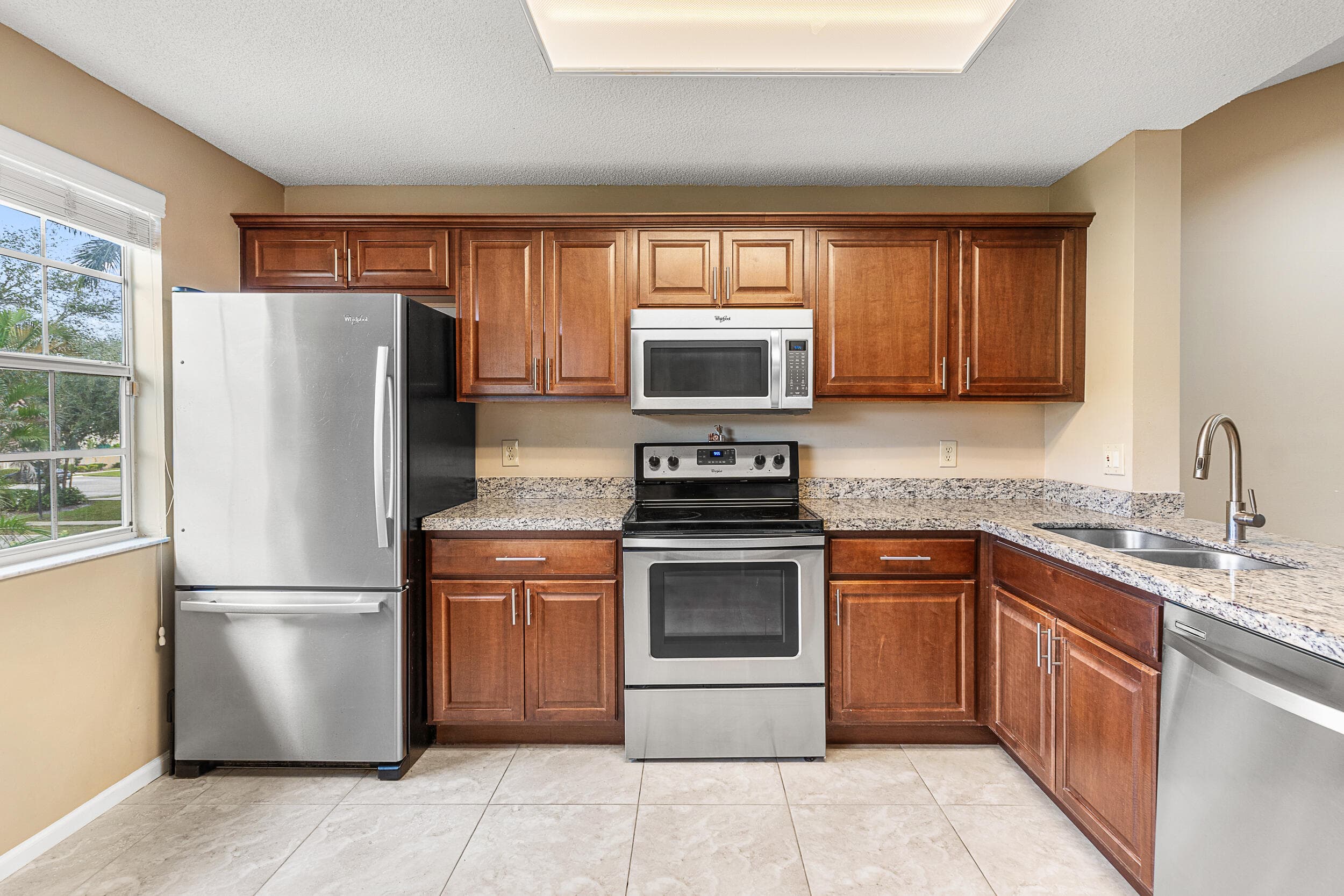 6626 Via Regina, Boca Raton, FL 33433 — photo 10 of 27