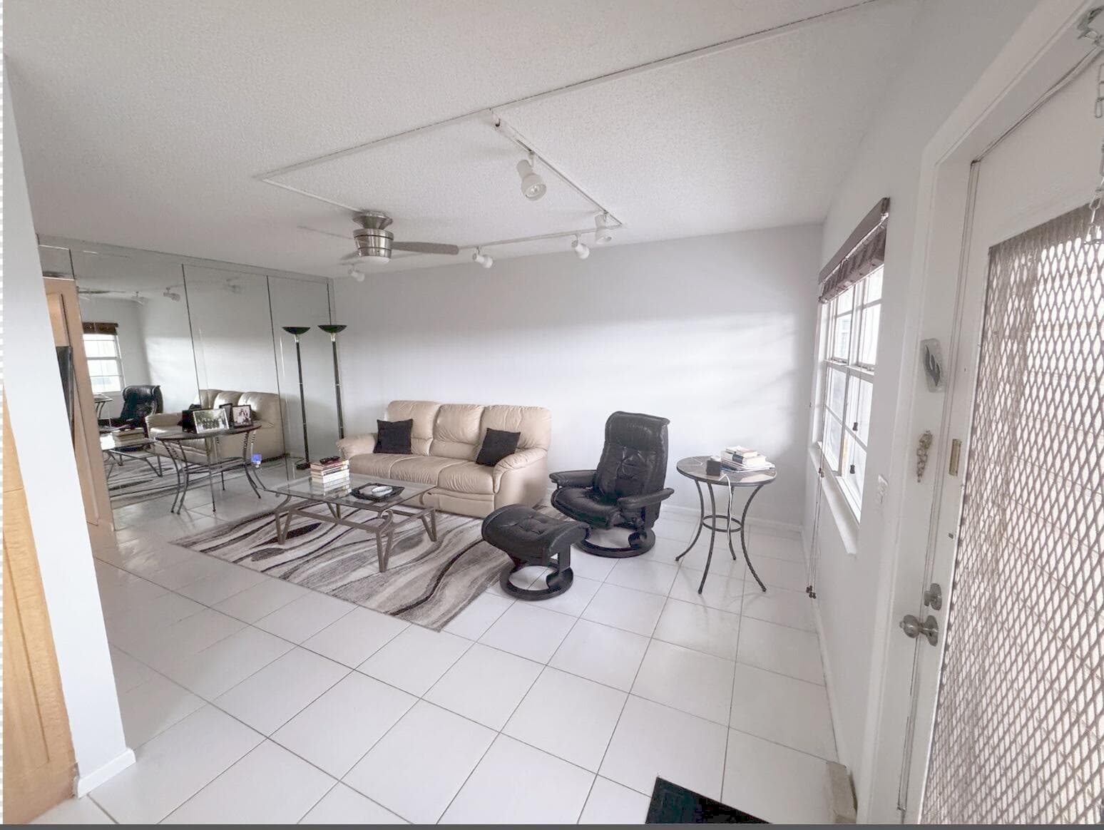 4063 Yarmouth D, Boca Raton, FL 33434 — photo 1 of 27