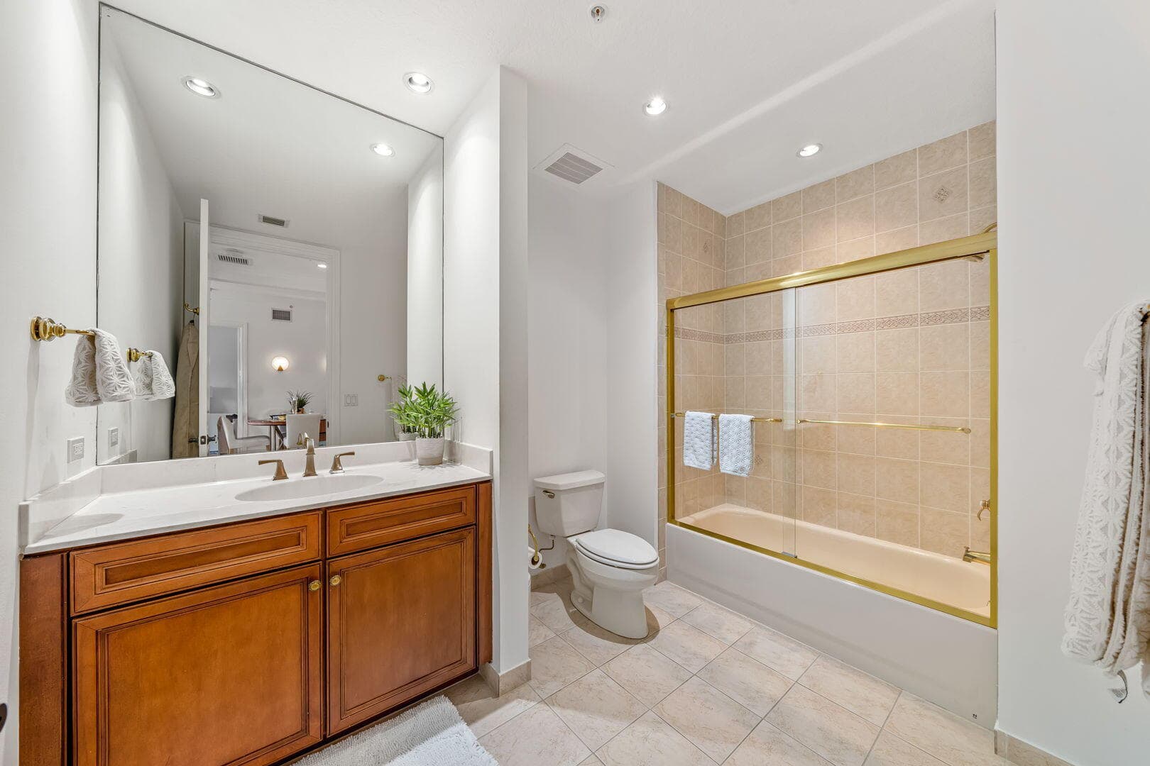 200 NE 2nd Avenue 314, Delray Beach, FL 33444 — photo 14 of 37