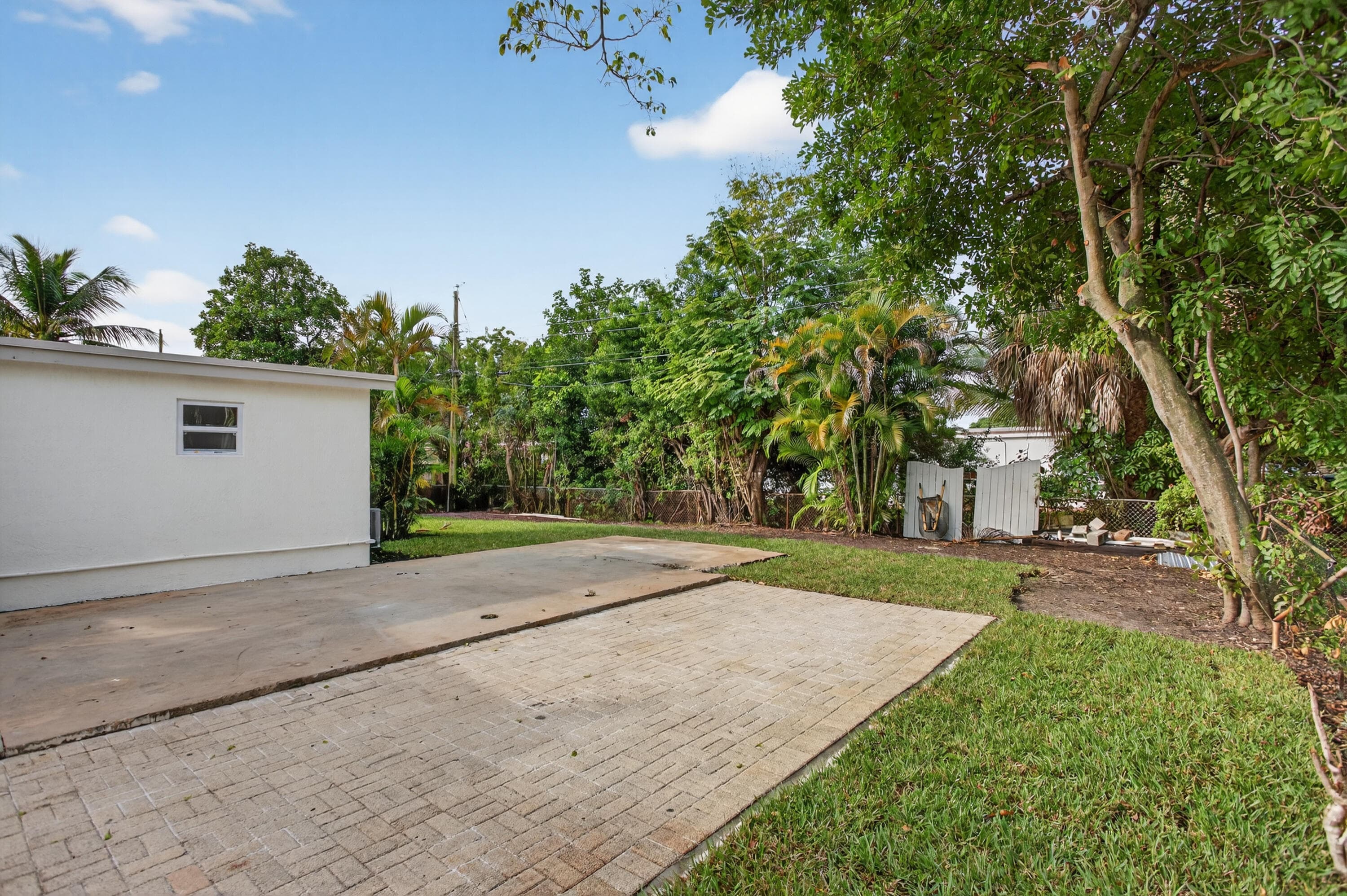 5183 NE 15th Avenue, Pompano Beach, FL 33064 — photo 6 of 34