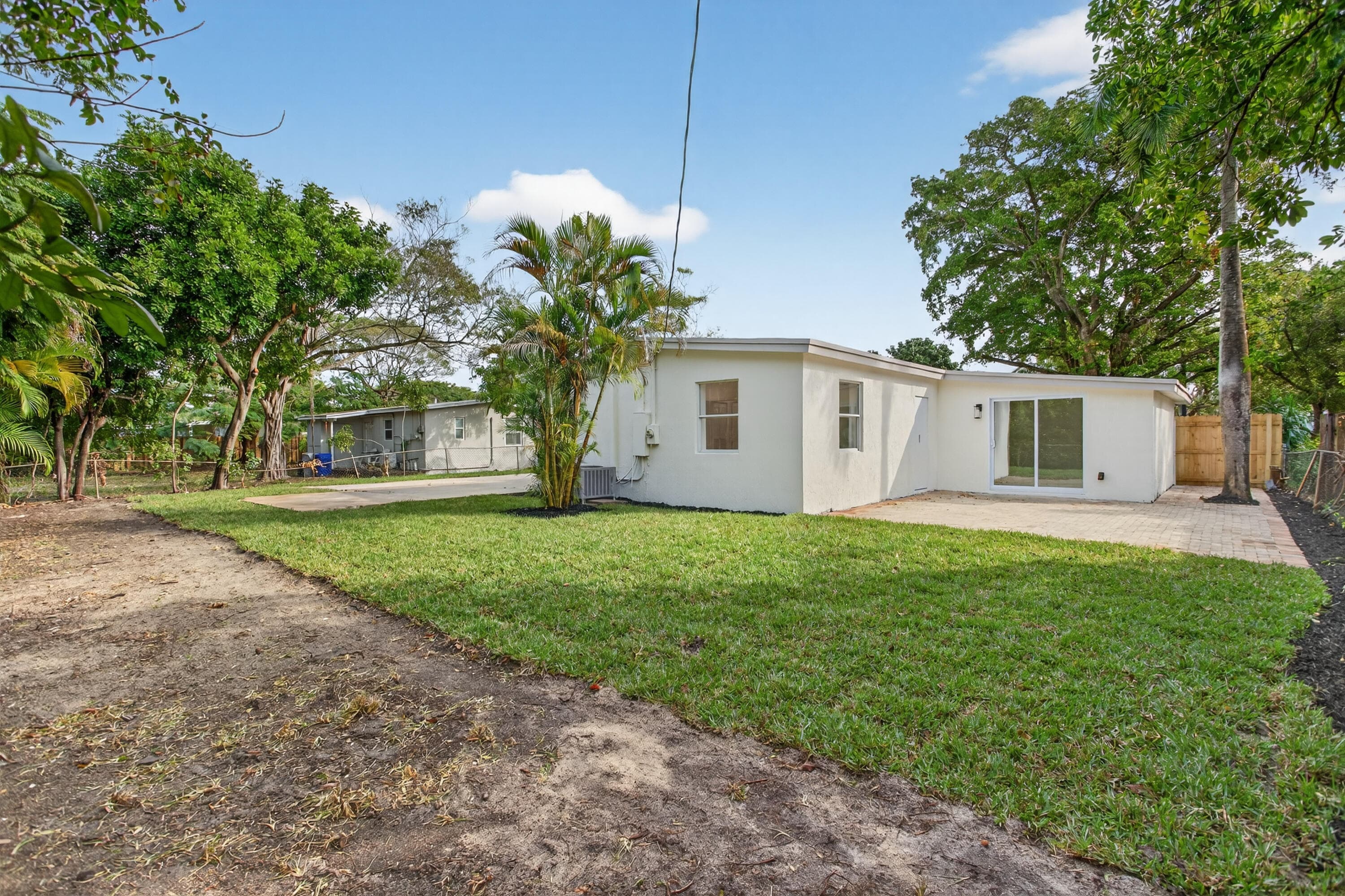 5183 NE 15th Avenue, Pompano Beach, FL 33064 — photo 8 of 34