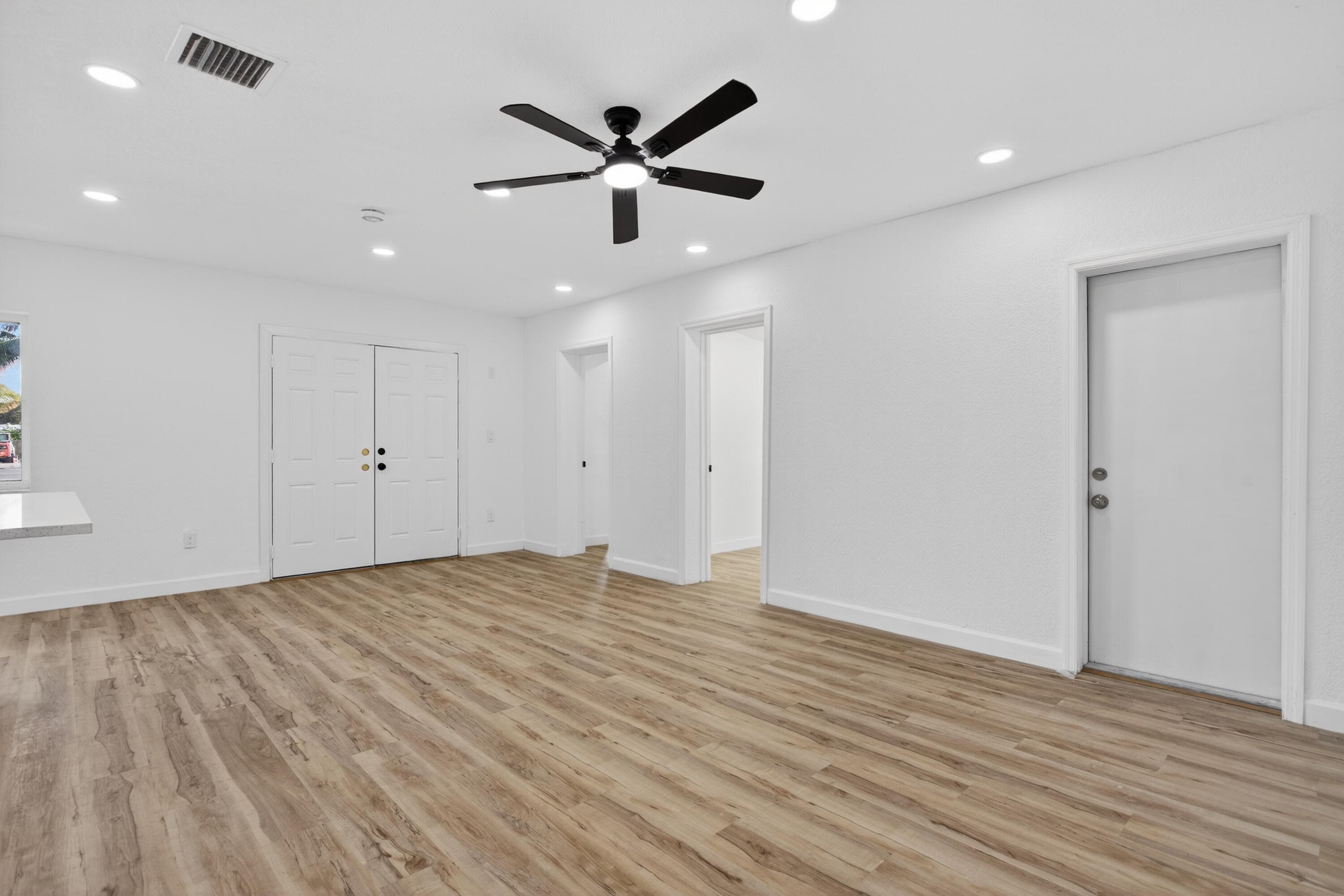 5183 NE 15th Avenue, Pompano Beach, FL 33064 — photo 12 of 34