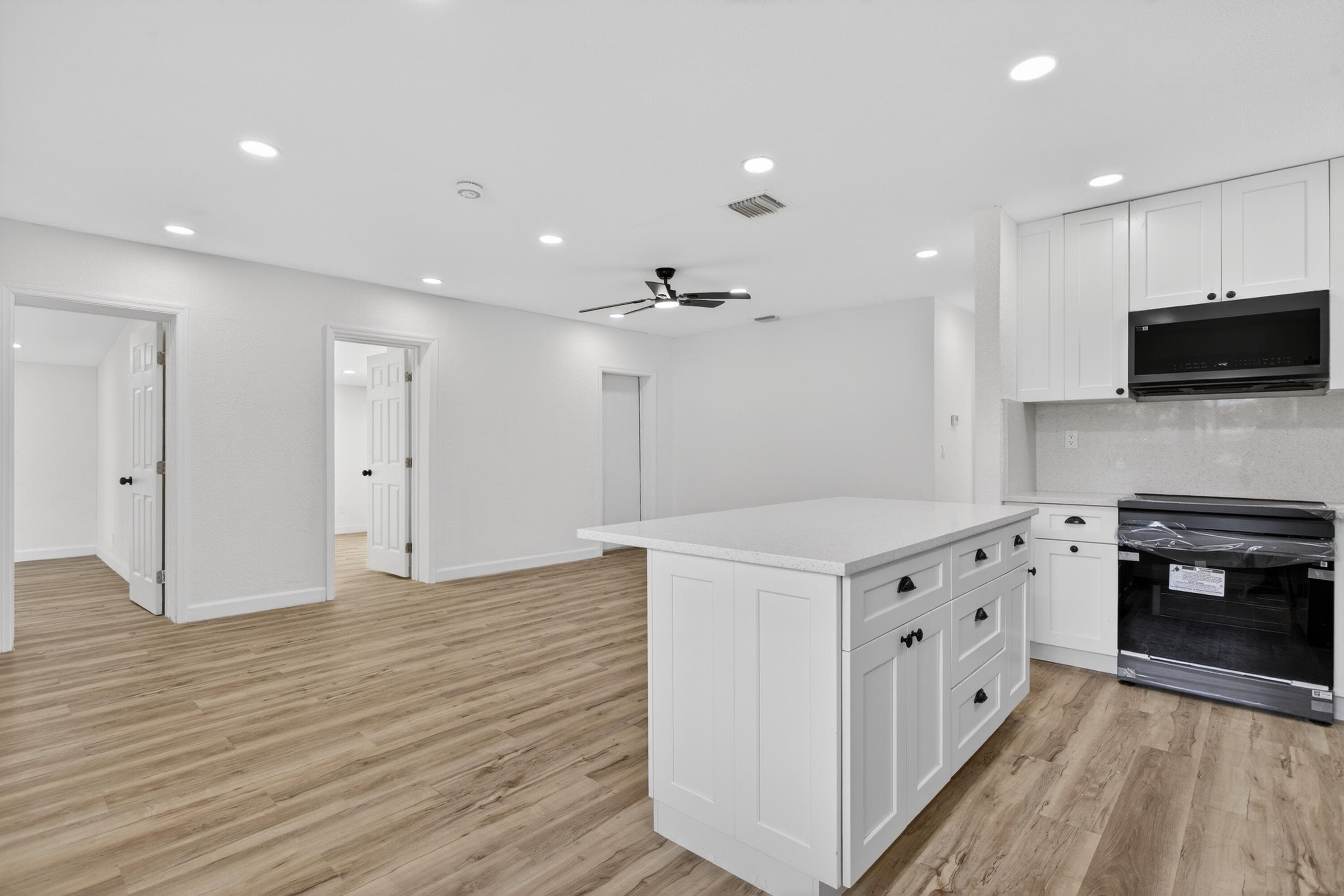5183 NE 15th Avenue, Pompano Beach, FL 33064 — photo 13 of 34
