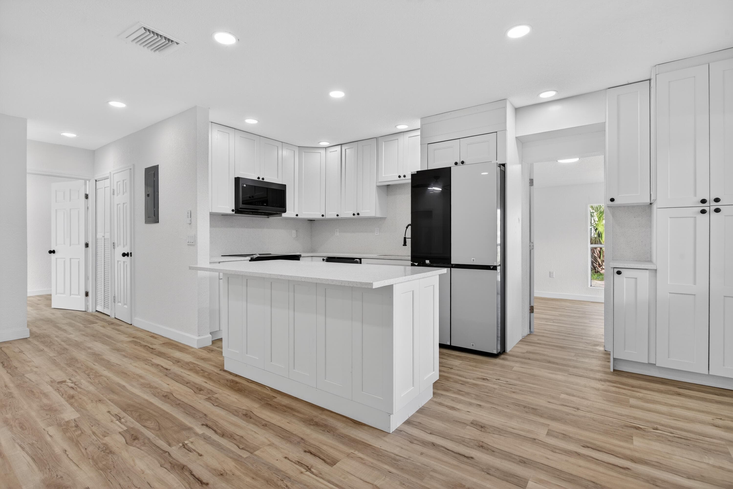 5183 NE 15th Avenue, Pompano Beach, FL 33064 — photo 22 of 34