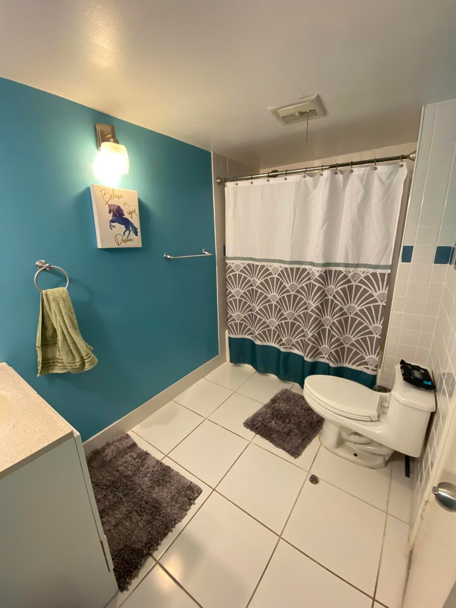 1750 NE 191st Street Apt 600, North Miami Beach, FL 33179 — photo 28 of 40