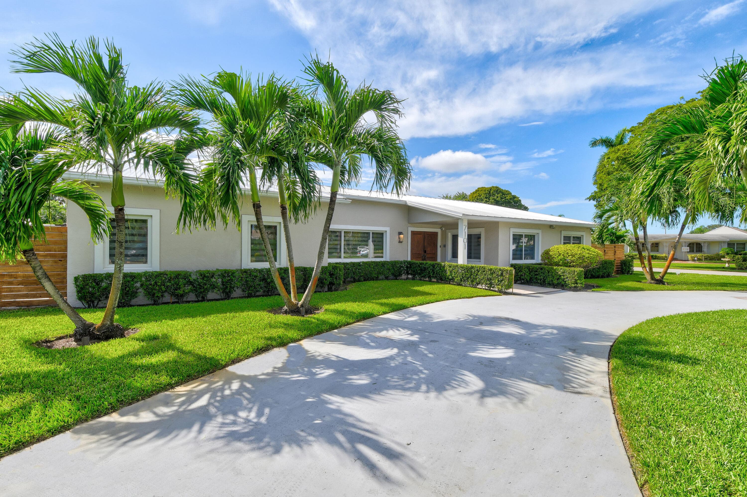 7101 W Lake Drive, Lake Clarke Shores, FL 33406 — photo