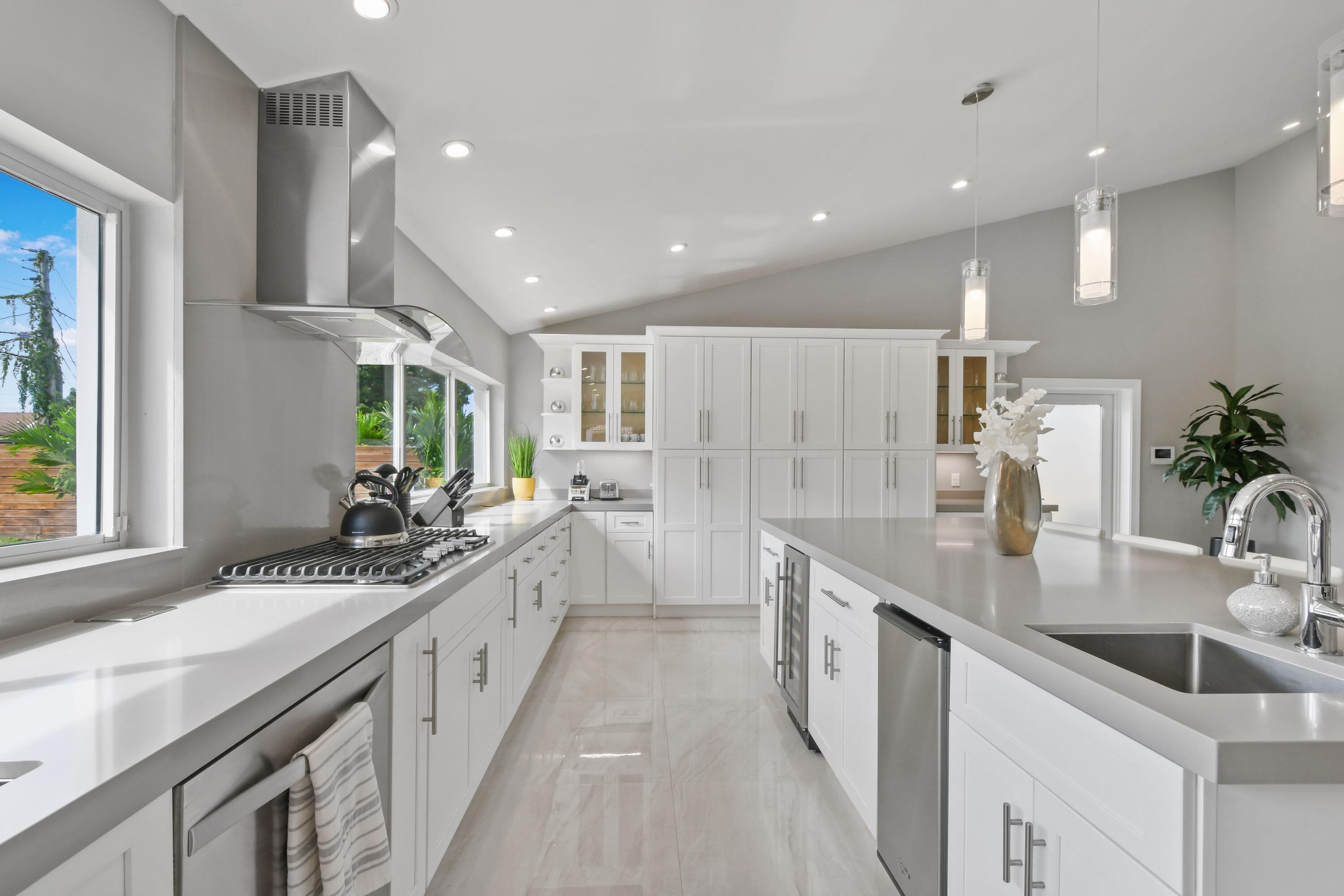 7101 W Lake Drive, Lake Clarke Shores, FL 33406 — photo 14 of 51
