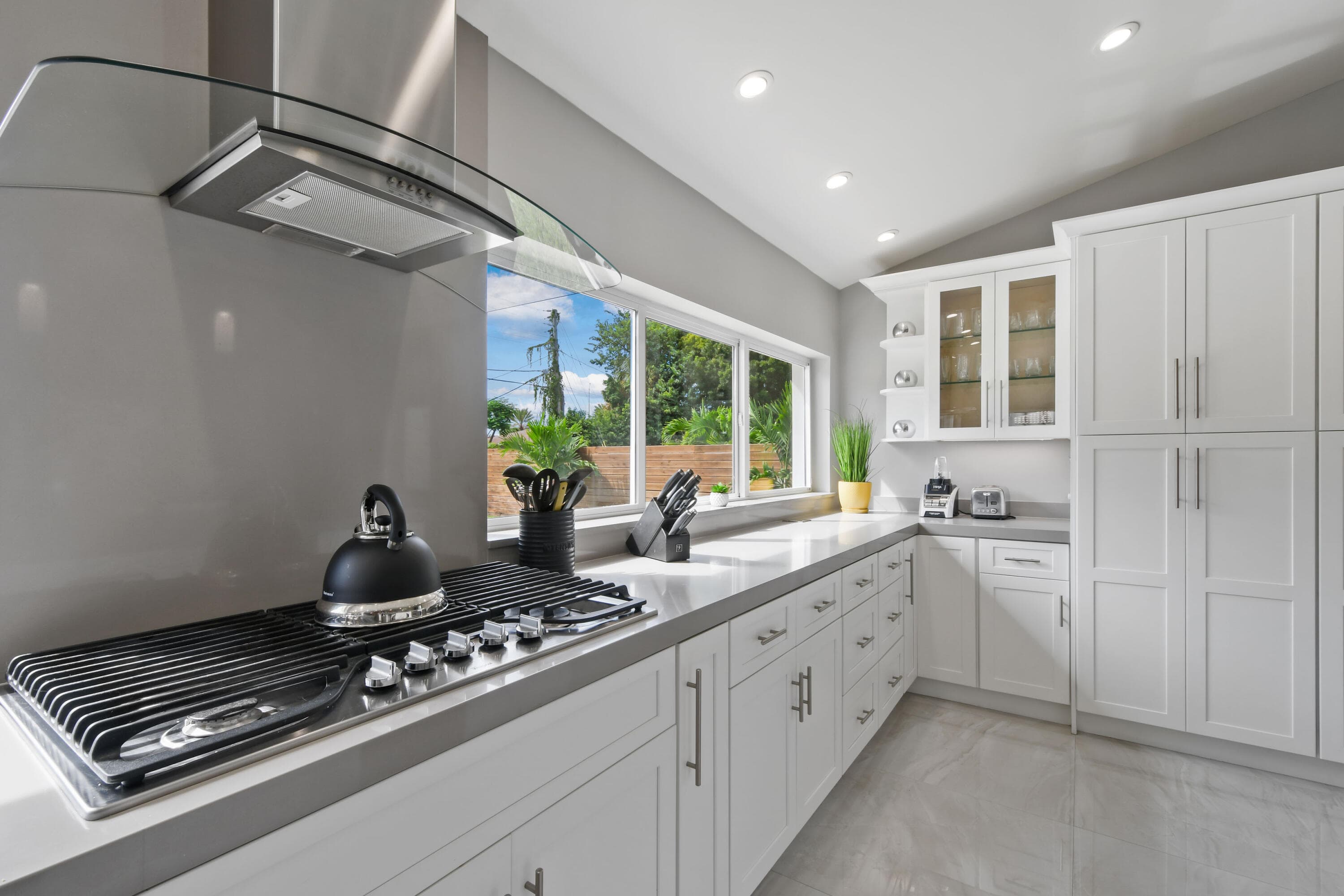 7101 W Lake Drive, Lake Clarke Shores, FL 33406 — photo 15 of 51