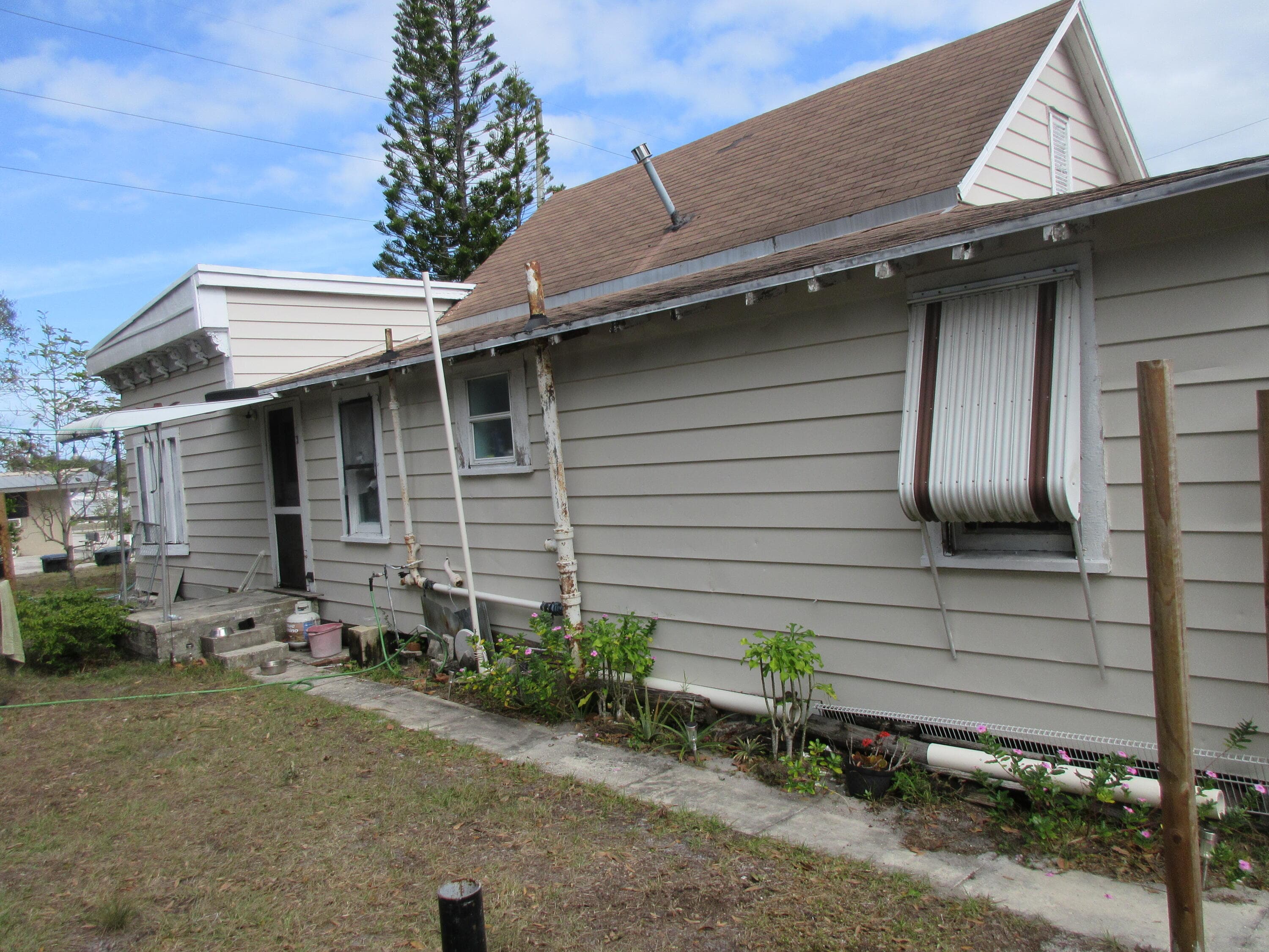 603 Avenue Avenue E, Fort Pierce, FL 34950 — photo 3 of 8