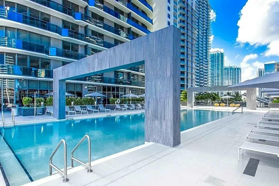55 SW 9th Street 3209, Miami, FL 33130 — photo 17 of 35