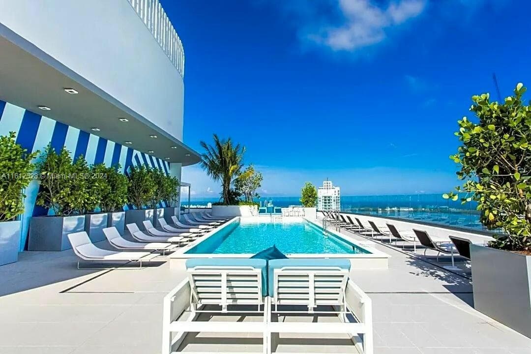 55 SW 9th Street 3209, Miami, FL 33130 — photo 18 of 35