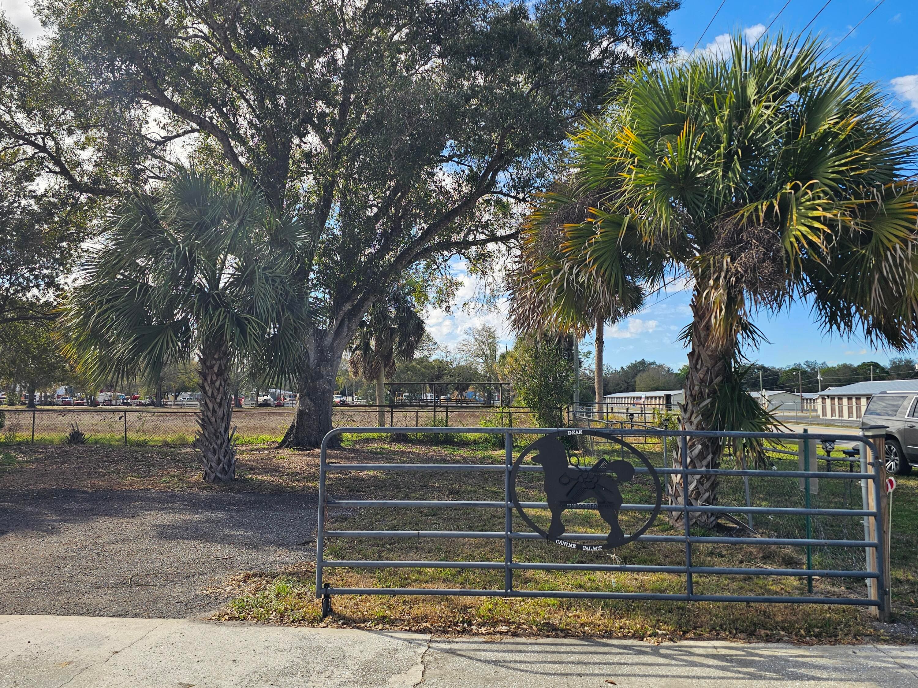 2594 Hwy 70 W, Okeechobee, FL 34974 — photo 10 of 21