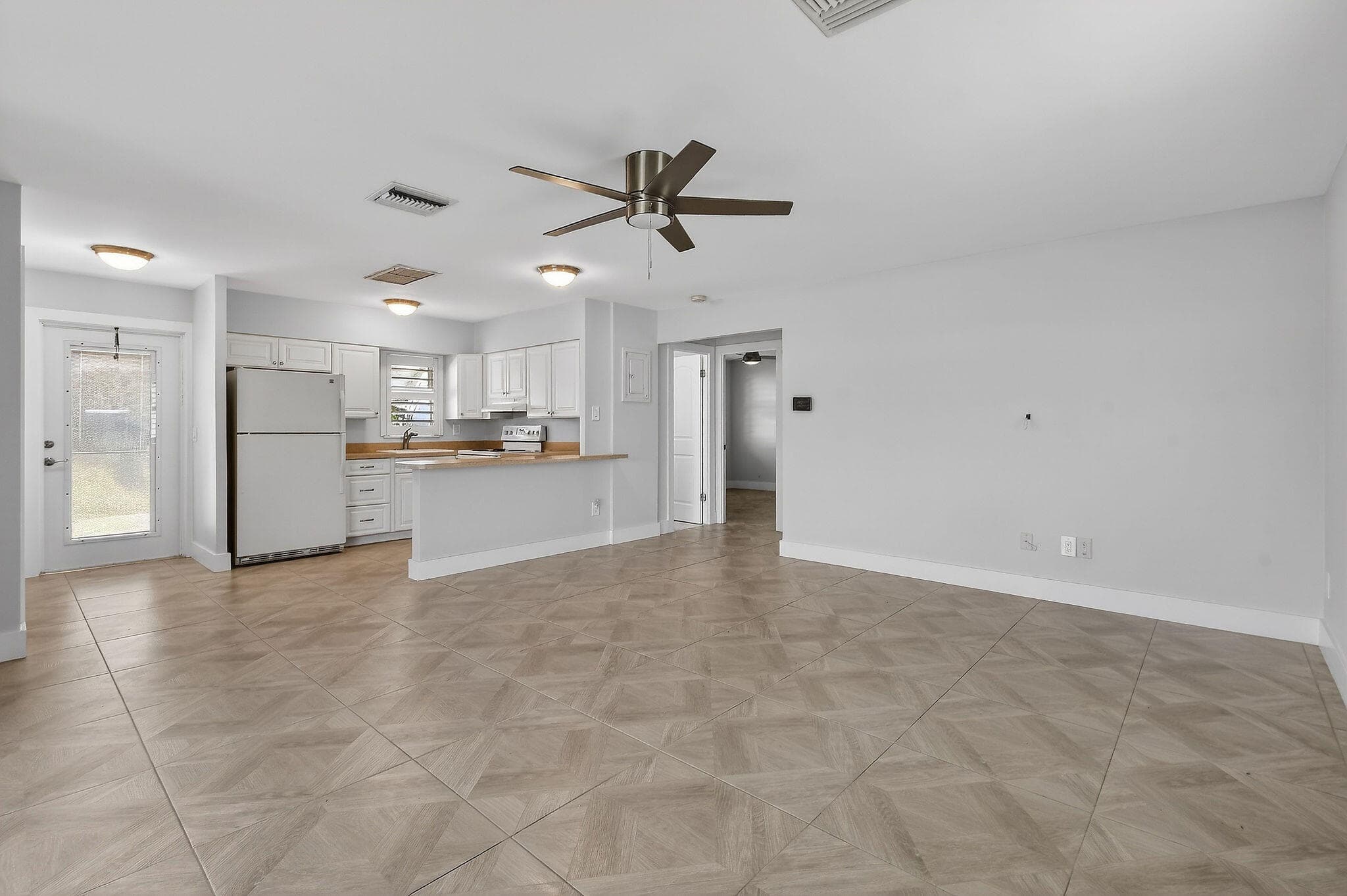 3060 Meridian Way N 8, Palm Beach Gardens, FL 33410 — photo 4 of 26