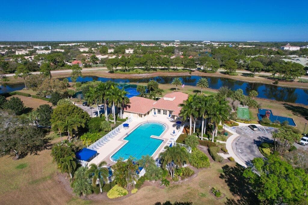 1686 SW Harbour Isles Circle, Port St. Lucie, FL 34986 — photo 31 of 34