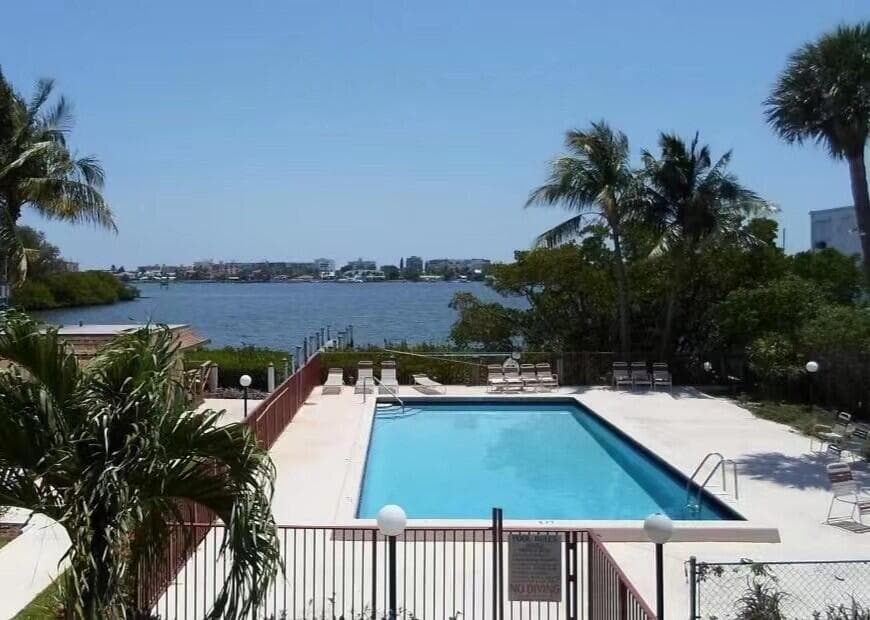720 N Dixie Highway 603, Lantana, FL 33462 — photo 16 of 27