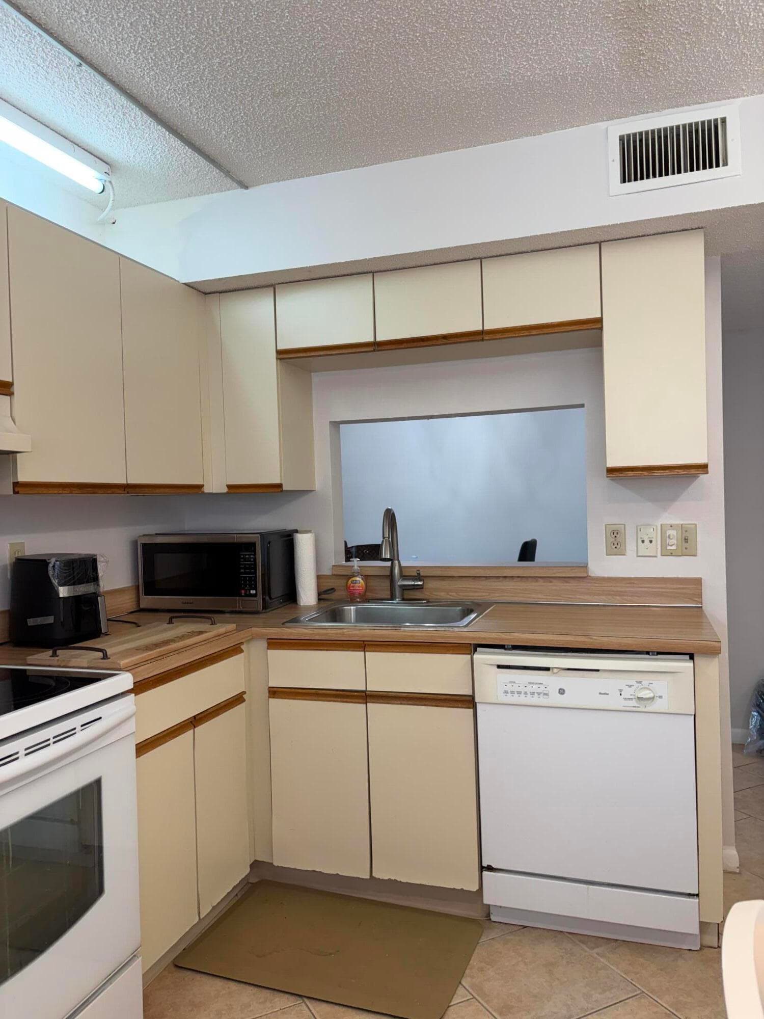 15451 Pembridge Drive 217, Delray Beach, FL 33484 — photo 15 of 33
