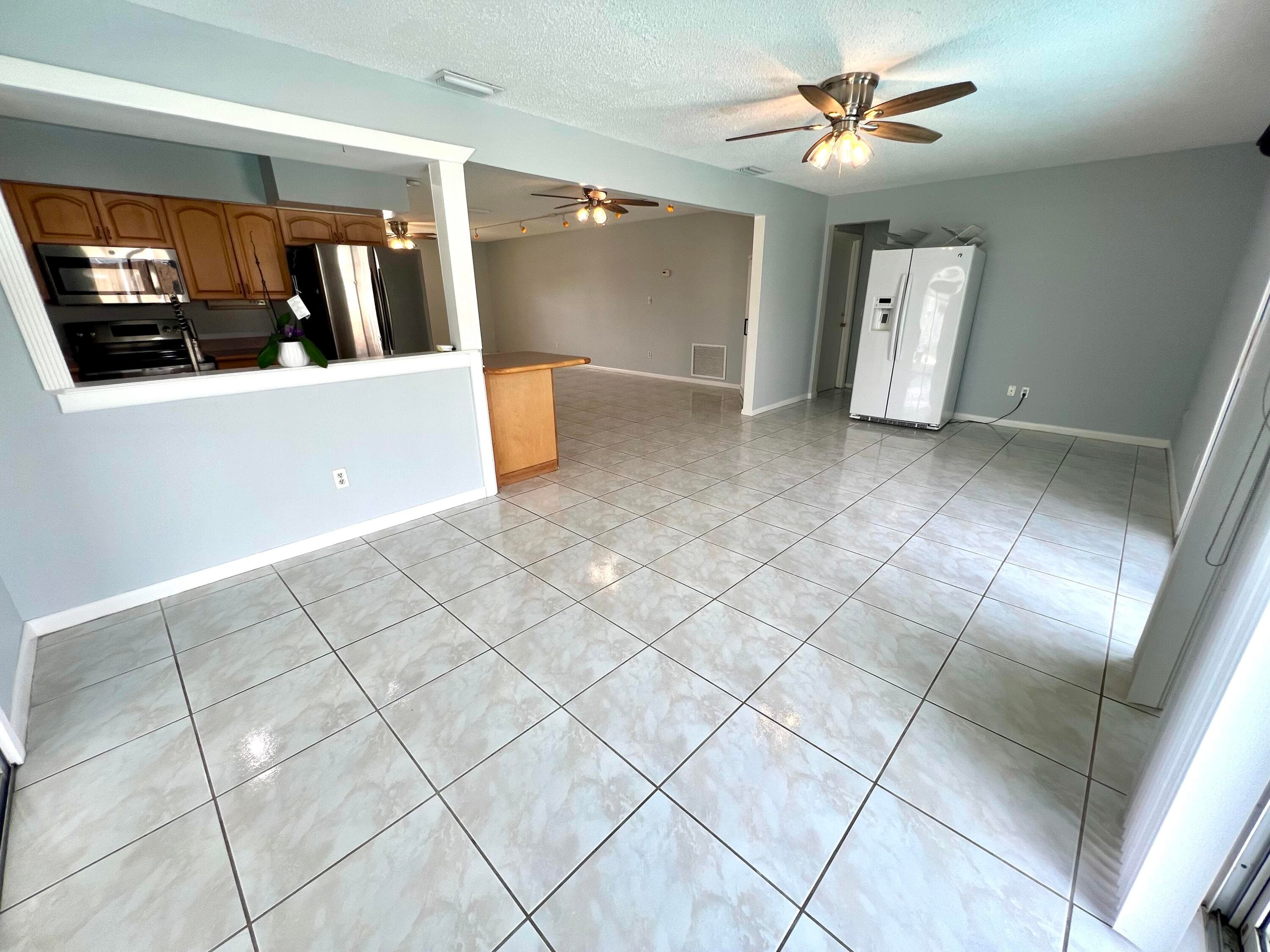 3119 Caribb Way, Lake Worth, FL 33462 — photo 5 of 19