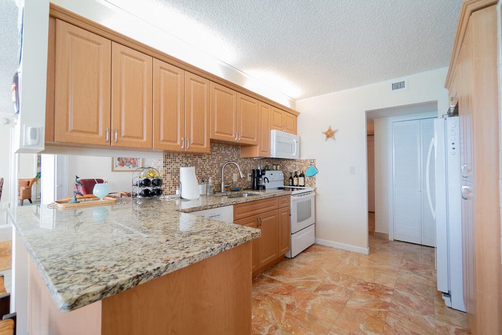 4200 N Ocean Drive 1-1806, Singer Island, FL 33404 — photo 11 of 25